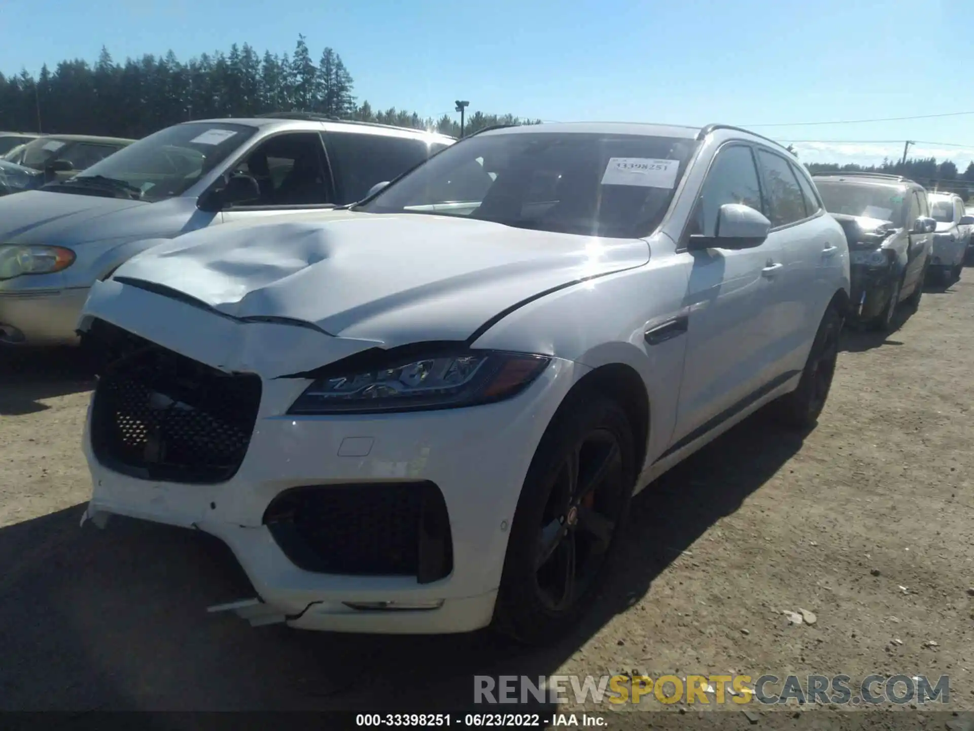 2 Фотография поврежденного автомобиля SADCM2FV9KA356416 JAGUAR F-PACE 2019