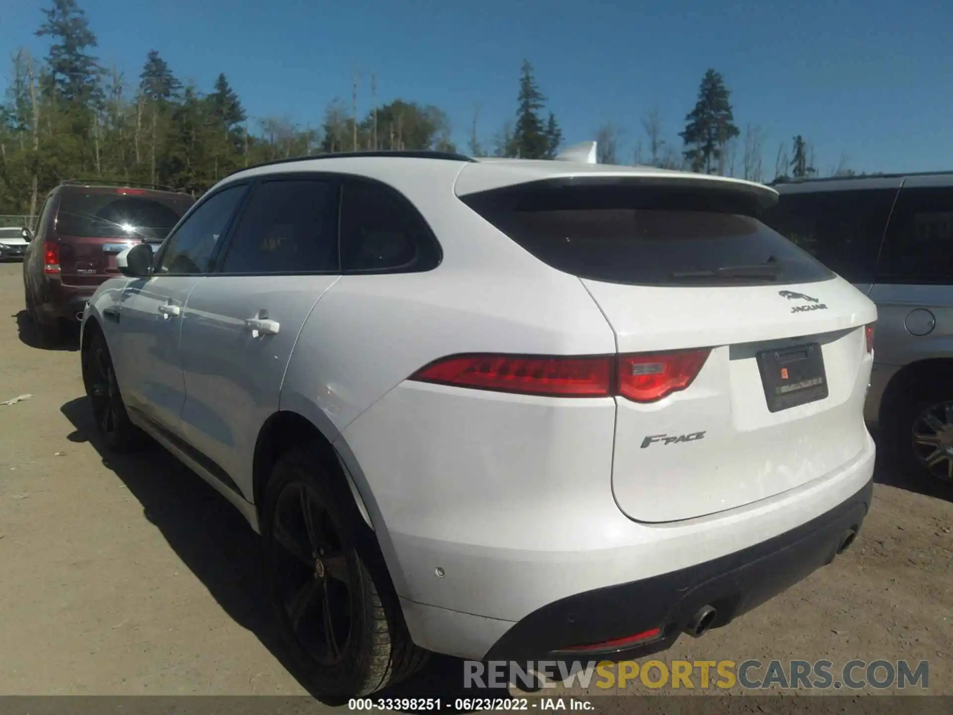 3 Photograph of a damaged car SADCM2FV9KA356416 JAGUAR F-PACE 2019