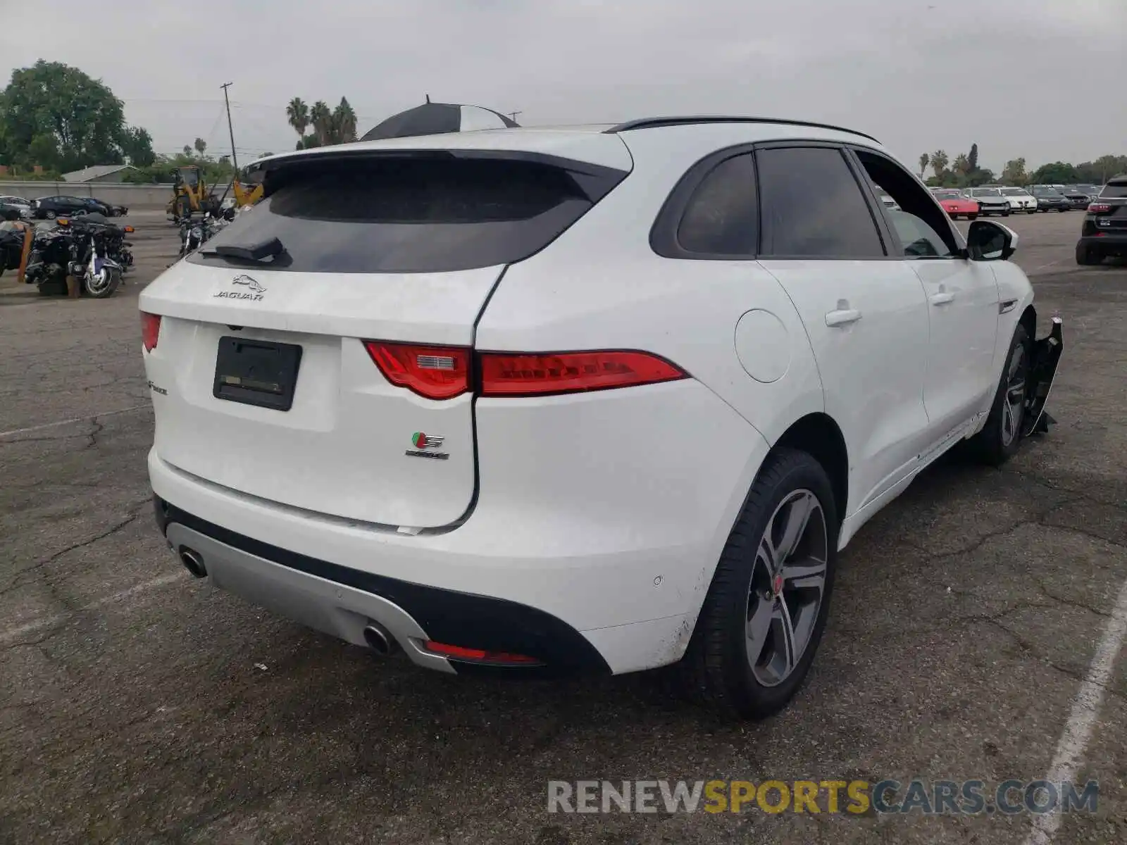 4 Фотография поврежденного автомобиля SADCM2FVXKA394219 JAGUAR F-PACE 2019