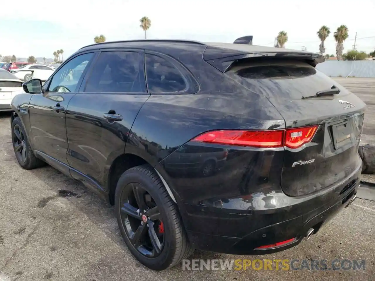 3 Фотография поврежденного автомобиля SADCM2FVXKA395967 JAGUAR F-PACE 2019