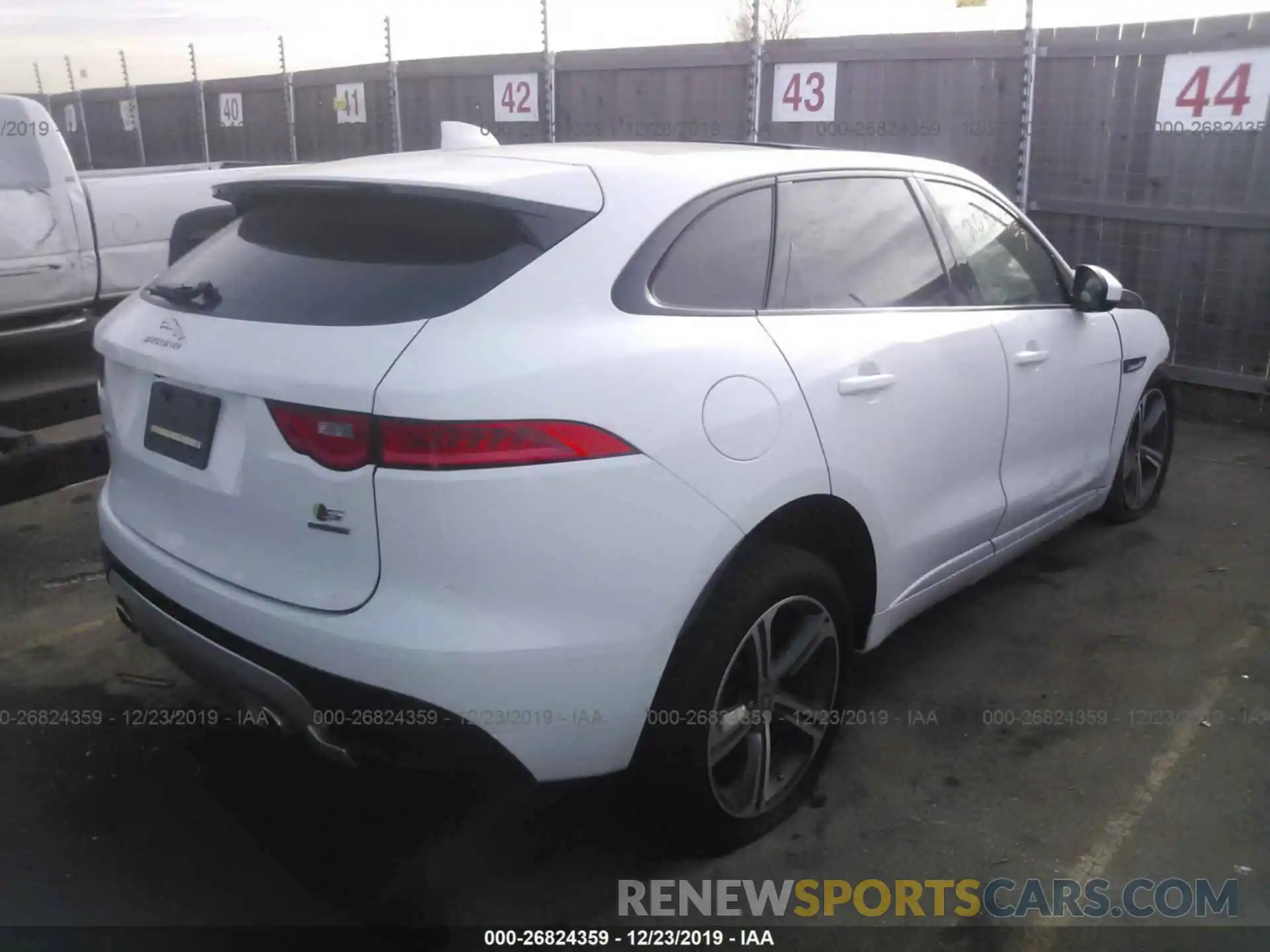 4 Фотография поврежденного автомобиля SADCM2FVXKA603491 JAGUAR F-PACE 2019