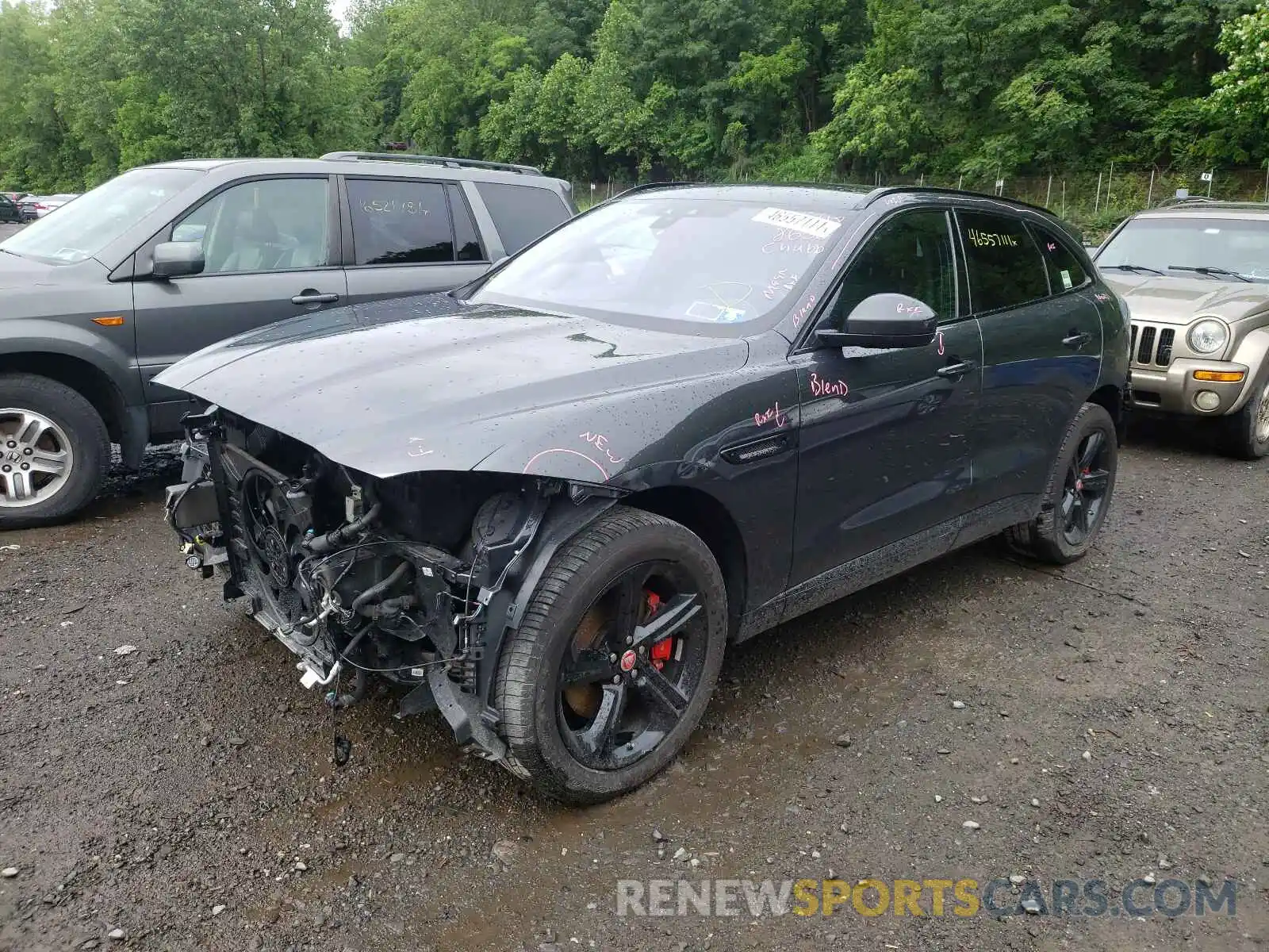 2 Фотография поврежденного автомобиля SADCM2FVXKA615219 JAGUAR F-PACE 2019