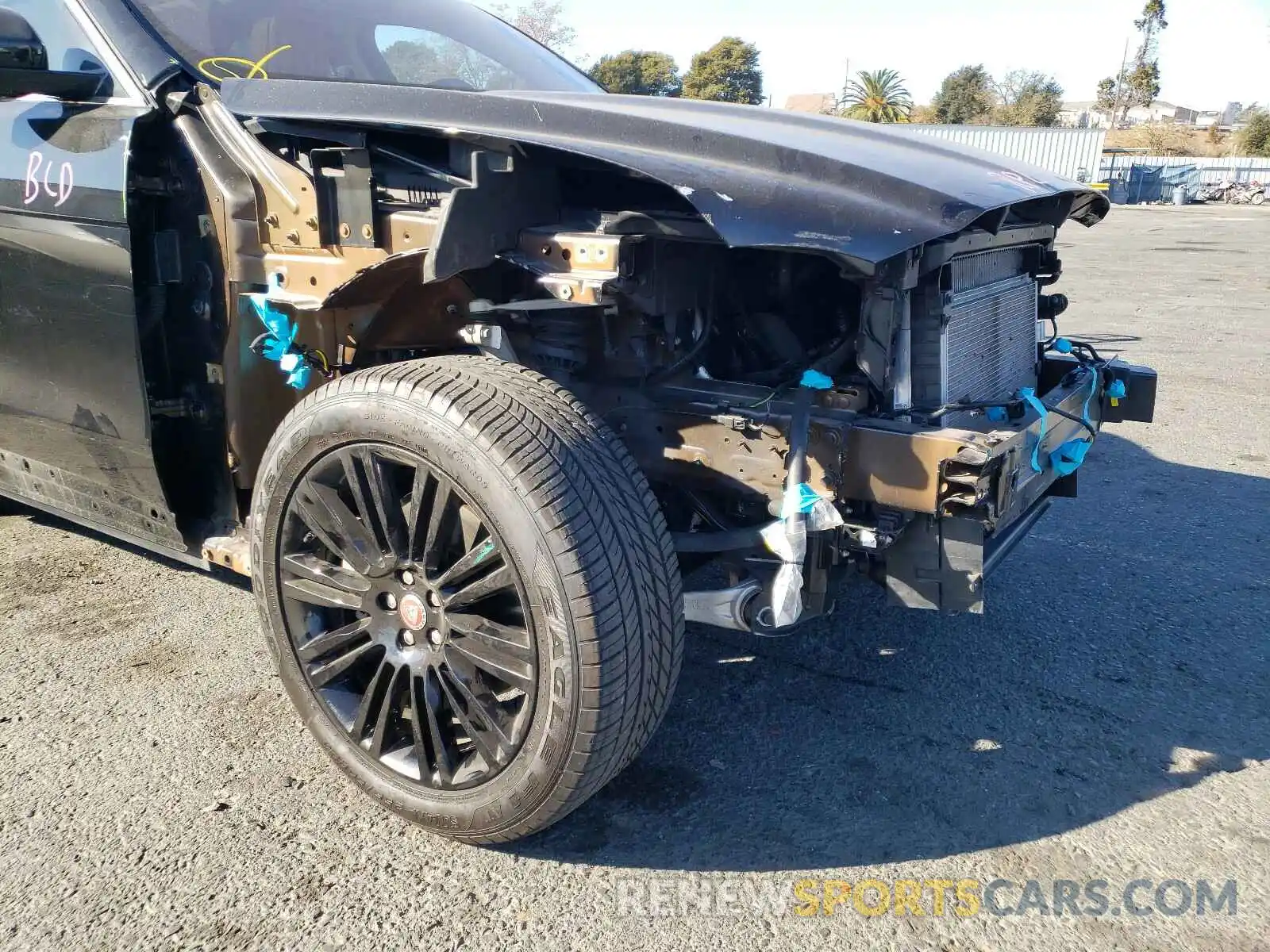 9 Photograph of a damaged car SADCN2GX5KA358094 JAGUAR F-PACE 2019