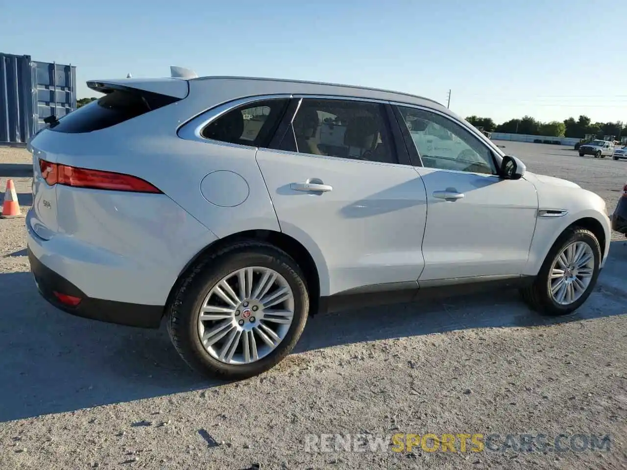 3 Фотография поврежденного автомобиля SADCN2GX8KA362334 JAGUAR F-PACE 2019