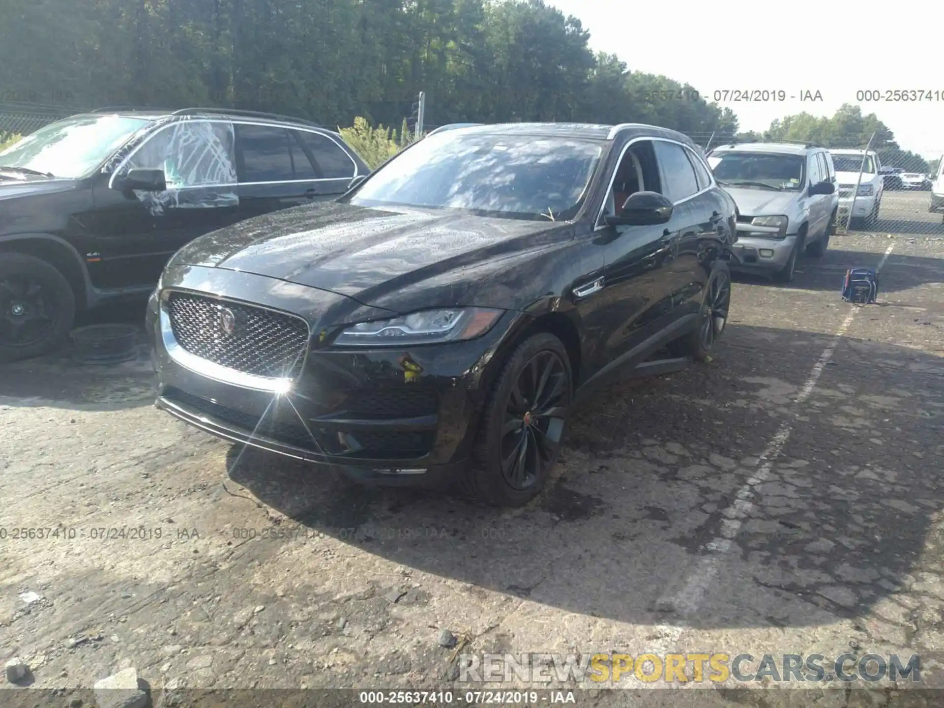 2 Фотография поврежденного автомобиля SADCN2GX9KA367090 JAGUAR F-PACE 2019