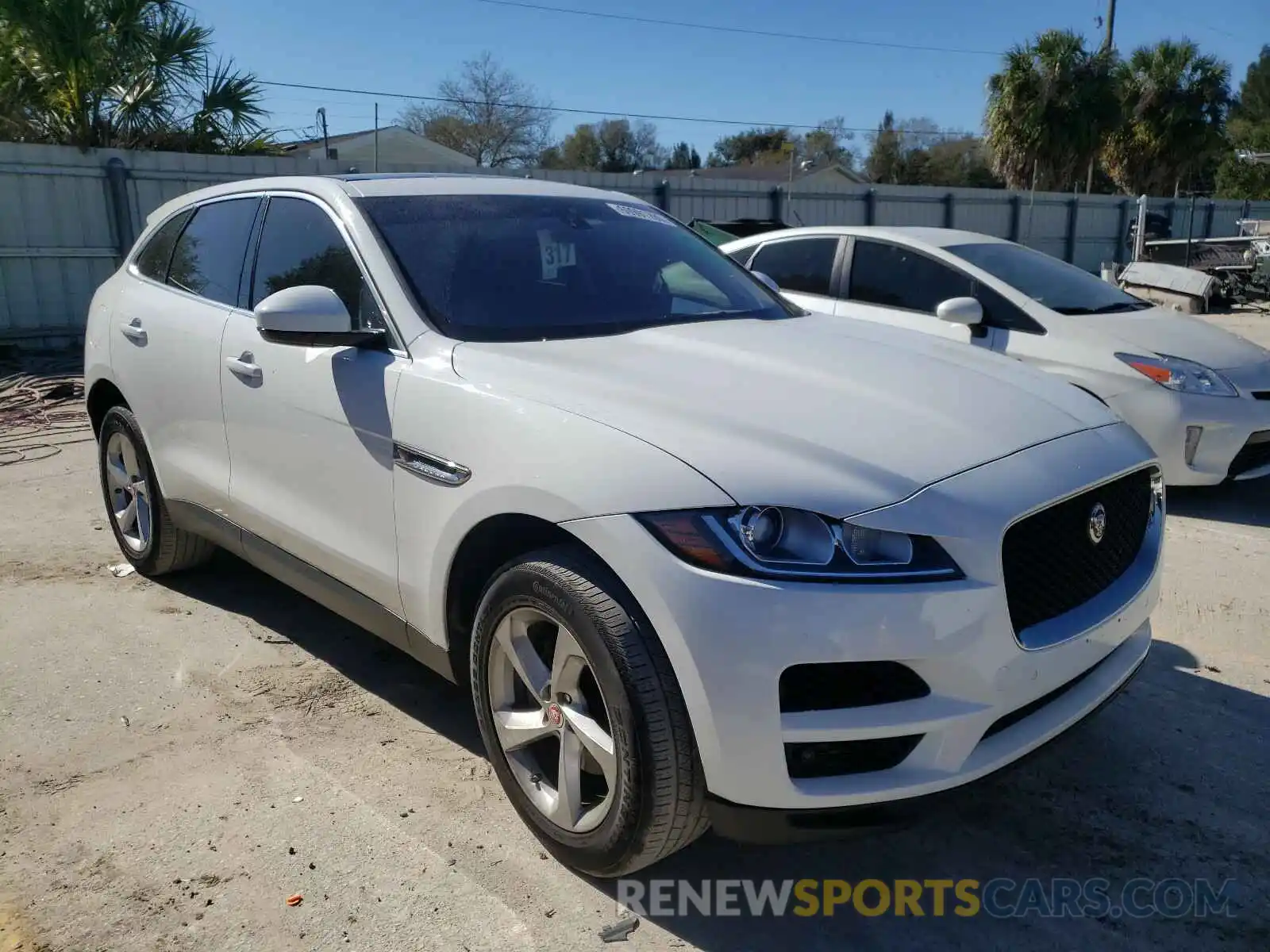 1 Photograph of a damaged car SADCS2FX1KA601698 JAGUAR F-PACE 2019