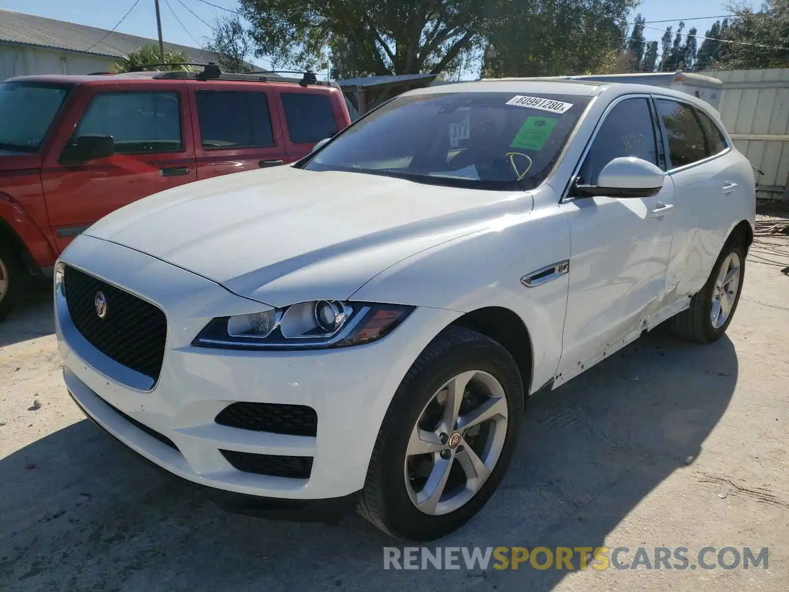 2 Фотография поврежденного автомобиля SADCS2FX1KA601698 JAGUAR F-PACE 2019