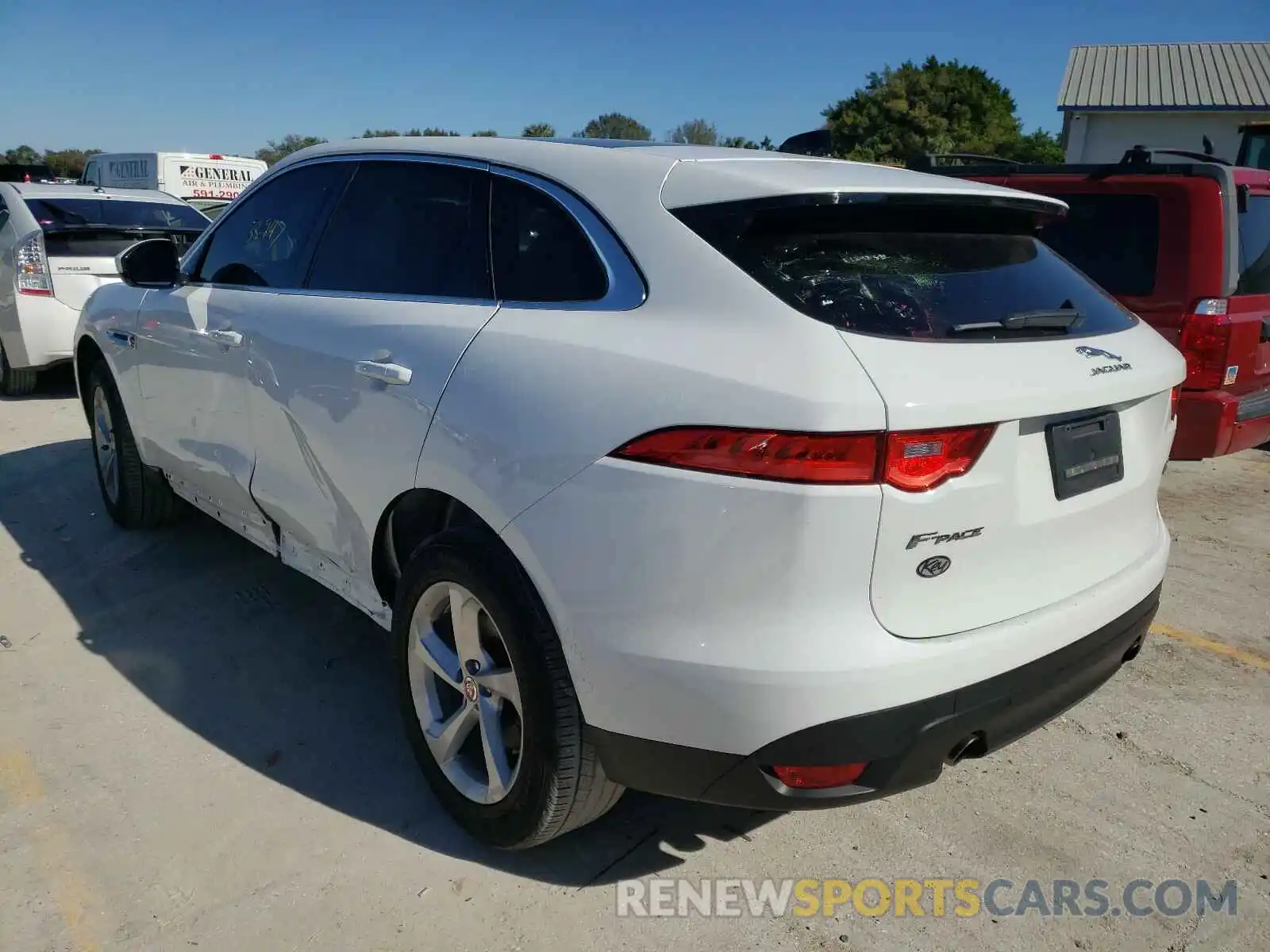 3 Photograph of a damaged car SADCS2FX1KA601698 JAGUAR F-PACE 2019