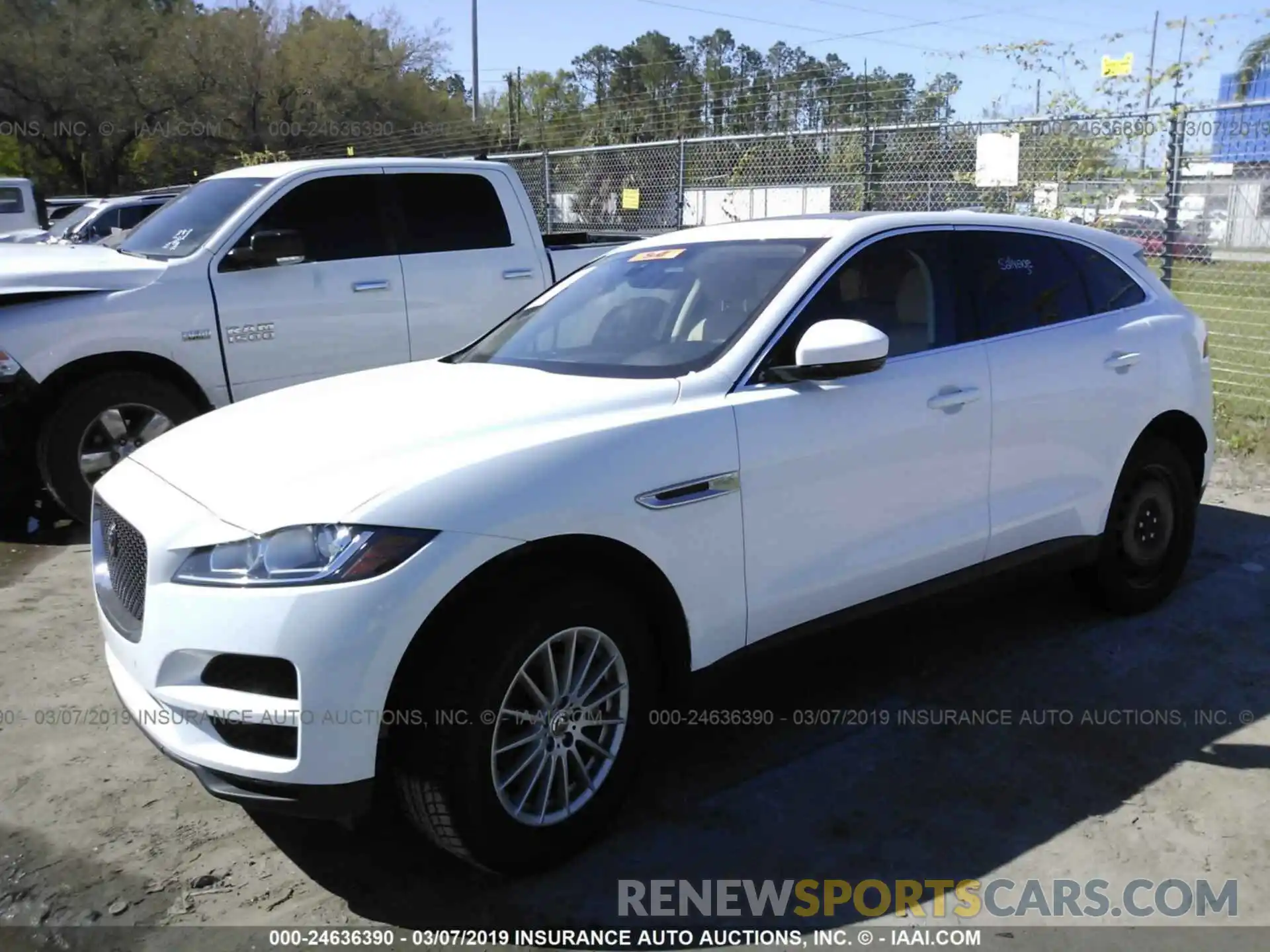 2 Photograph of a damaged car SADCS2FX3KA390830 JAGUAR F-PACE 2019