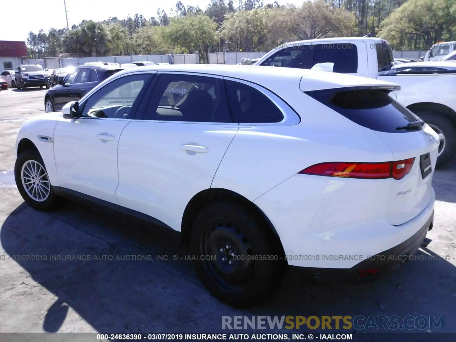 3 Photograph of a damaged car SADCS2FX3KA390830 JAGUAR F-PACE 2019