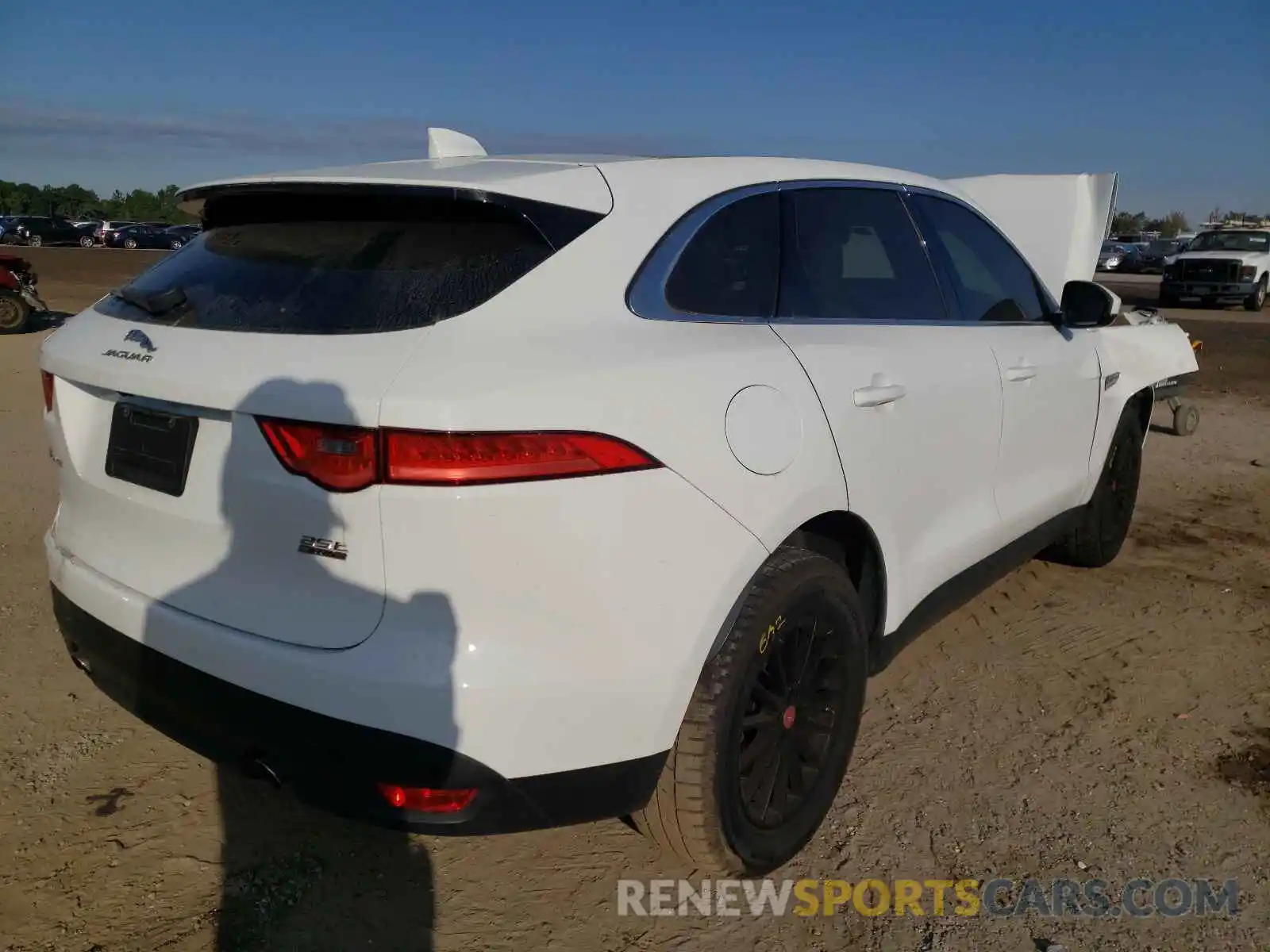 4 Фотография поврежденного автомобиля SADCS2FX3KA391573 JAGUAR F-PACE 2019