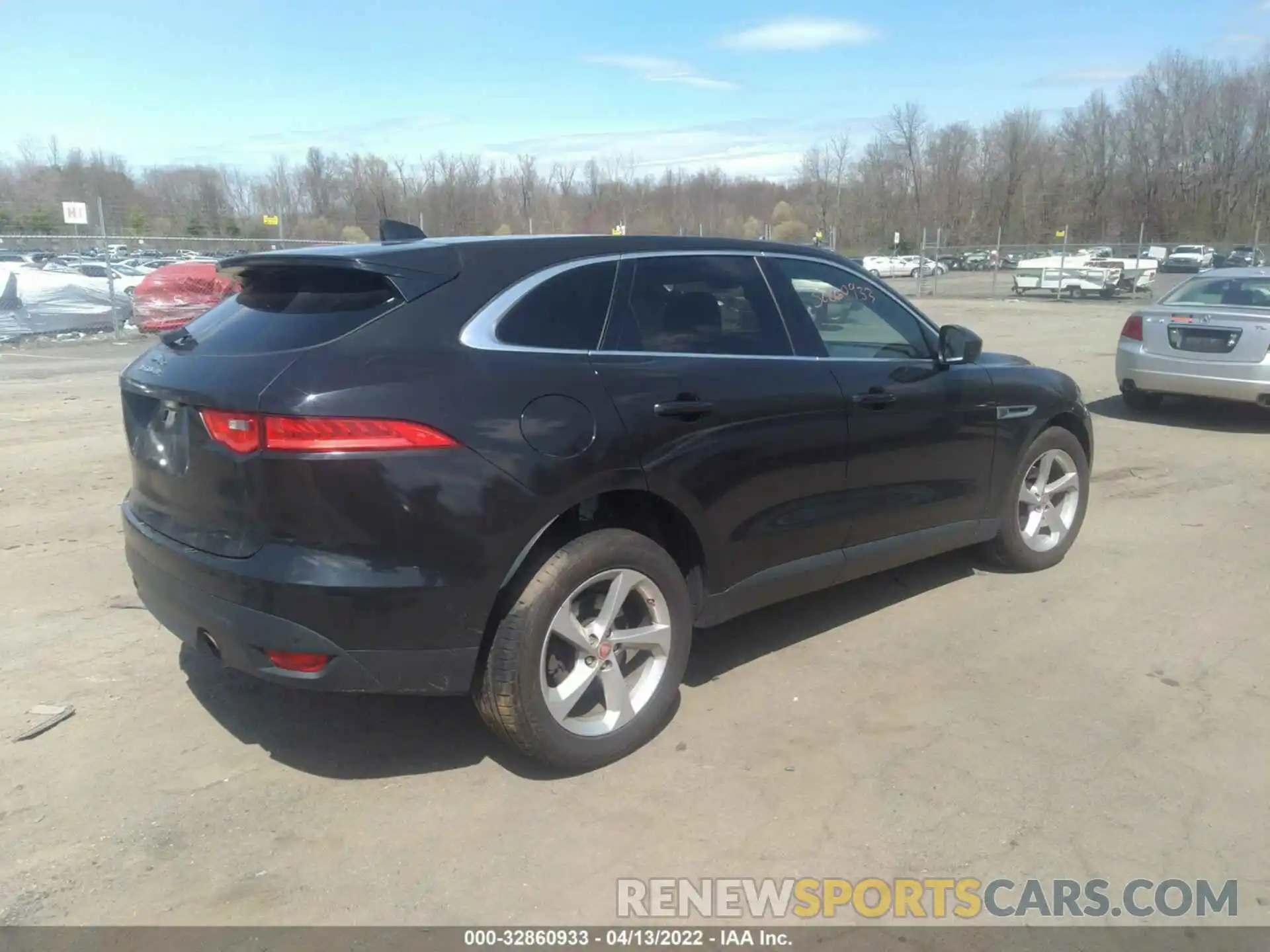 4 Photograph of a damaged car SADCS2FX3KA601718 JAGUAR F-PACE 2019