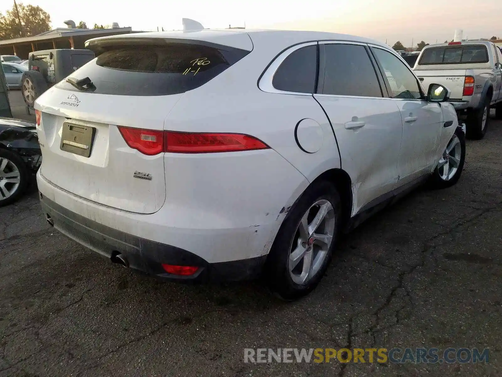 4 Photograph of a damaged car SADCS2FX3KA603632 JAGUAR F-PACE 2019