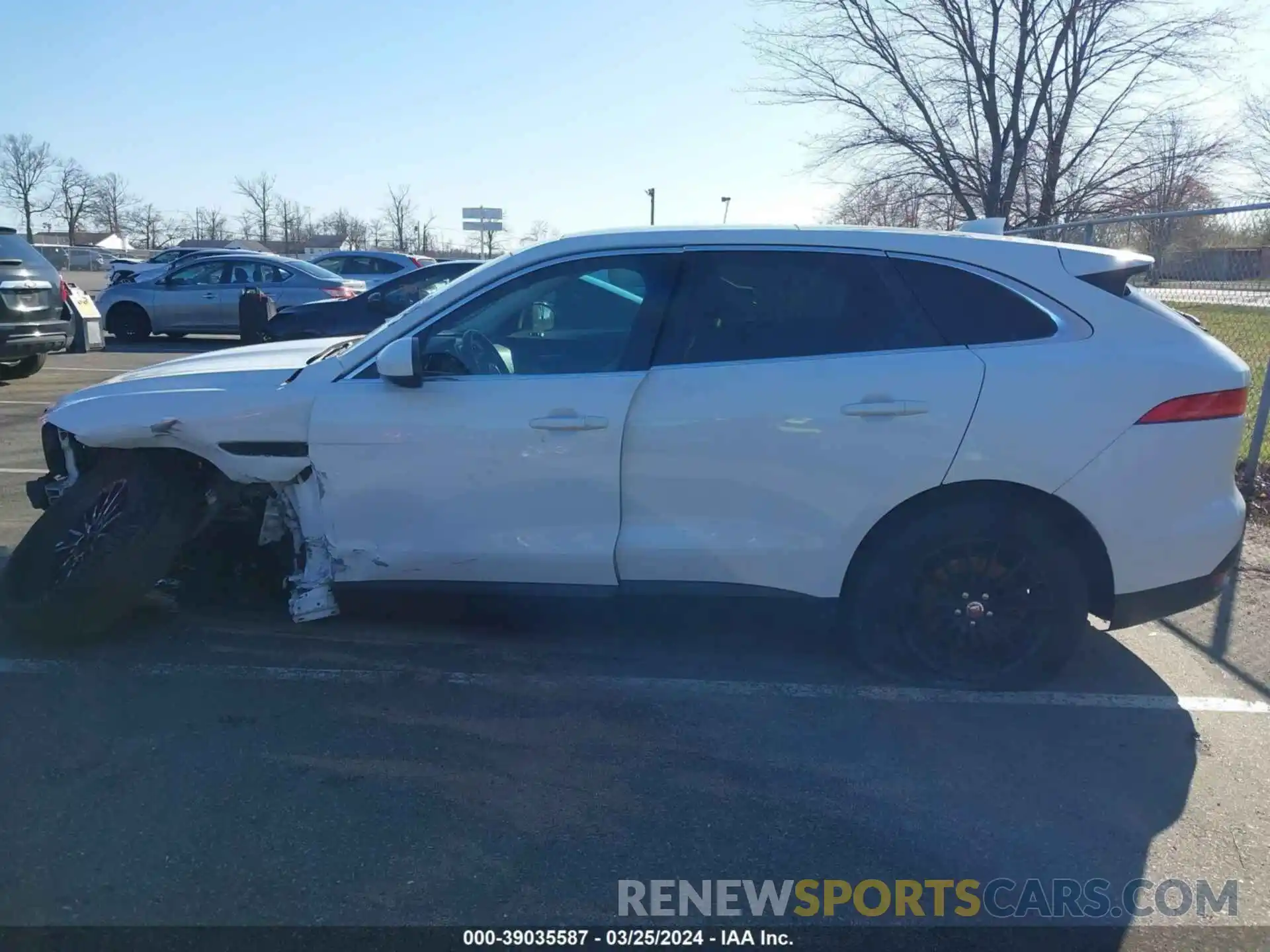 14 Photograph of a damaged car SADCS2FX4KA390528 JAGUAR F-PACE 2019