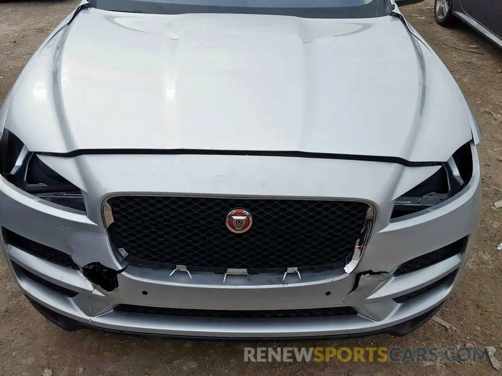 9 Photograph of a damaged car SADCS2FX4KA391680 JAGUAR F-PACE 2019