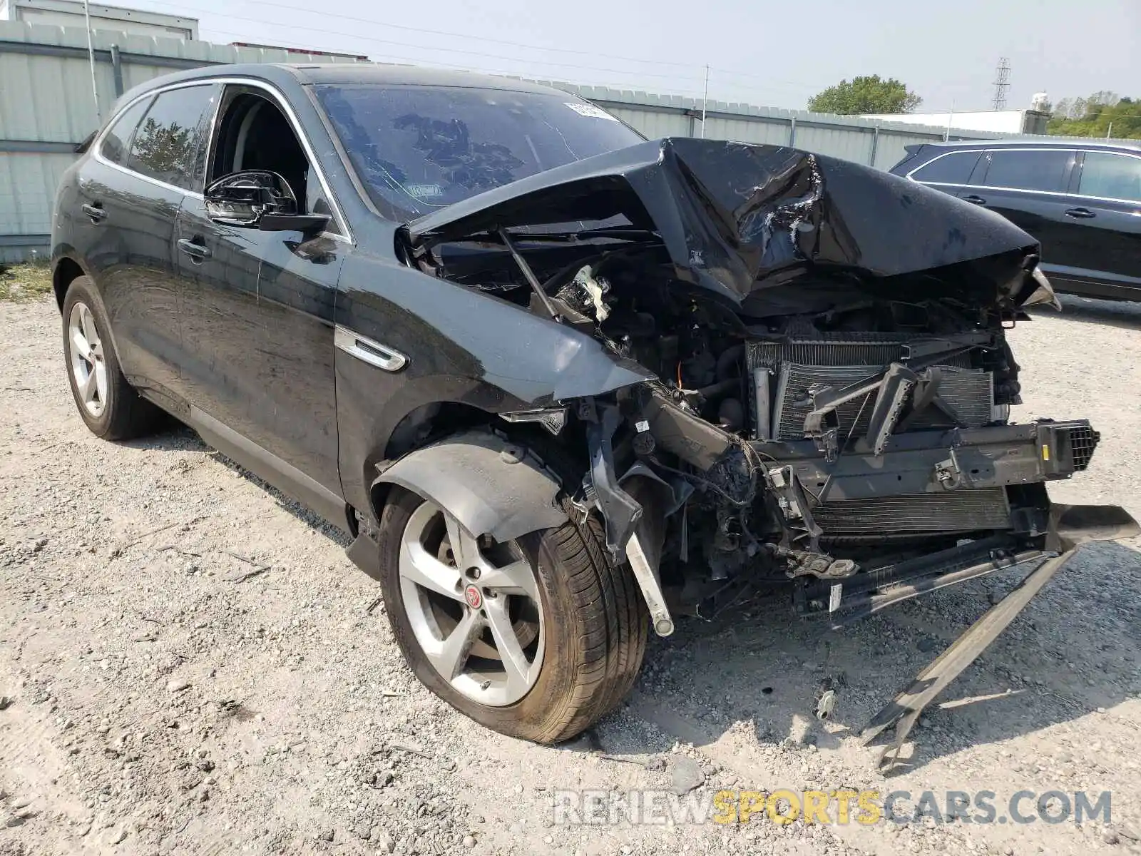 1 Photograph of a damaged car SADCS2FX4KA606460 JAGUAR F-PACE 2019