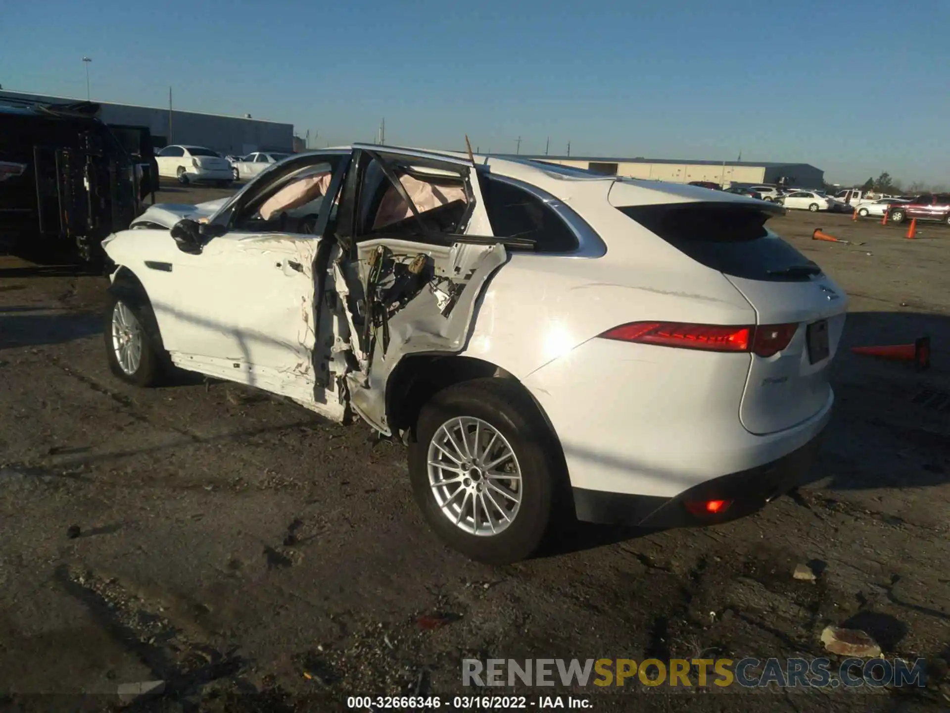 3 Photograph of a damaged car SADCS2FX5KA391977 JAGUAR F-PACE 2019