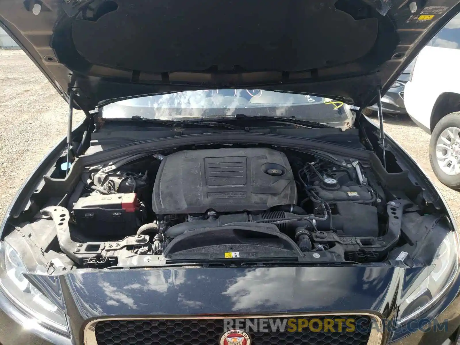 7 Photograph of a damaged car SADCS2FX5KA602899 JAGUAR F-PACE 2019