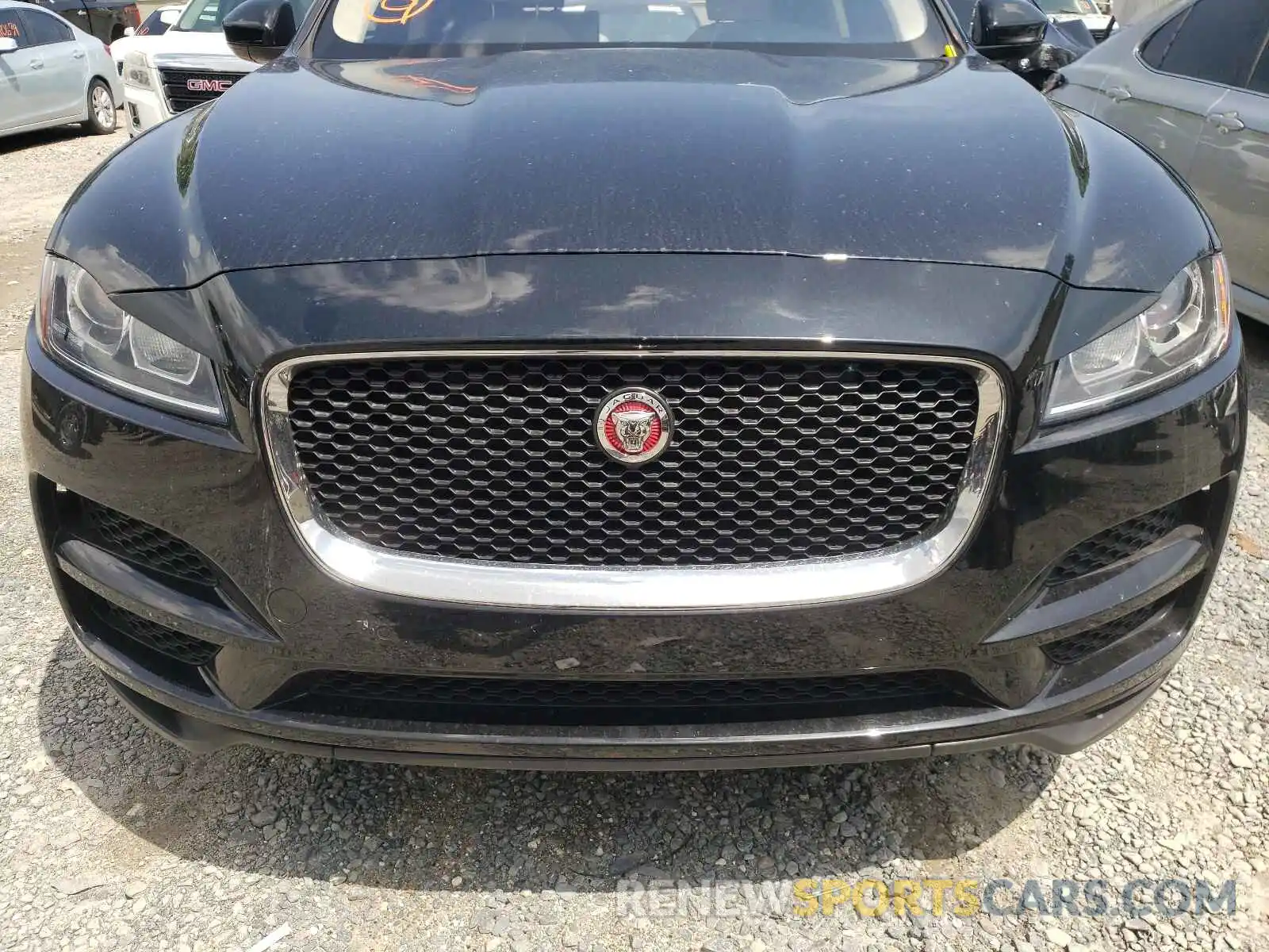 10 Photograph of a damaged car SADCS2FX5KA616589 JAGUAR F-PACE 2019