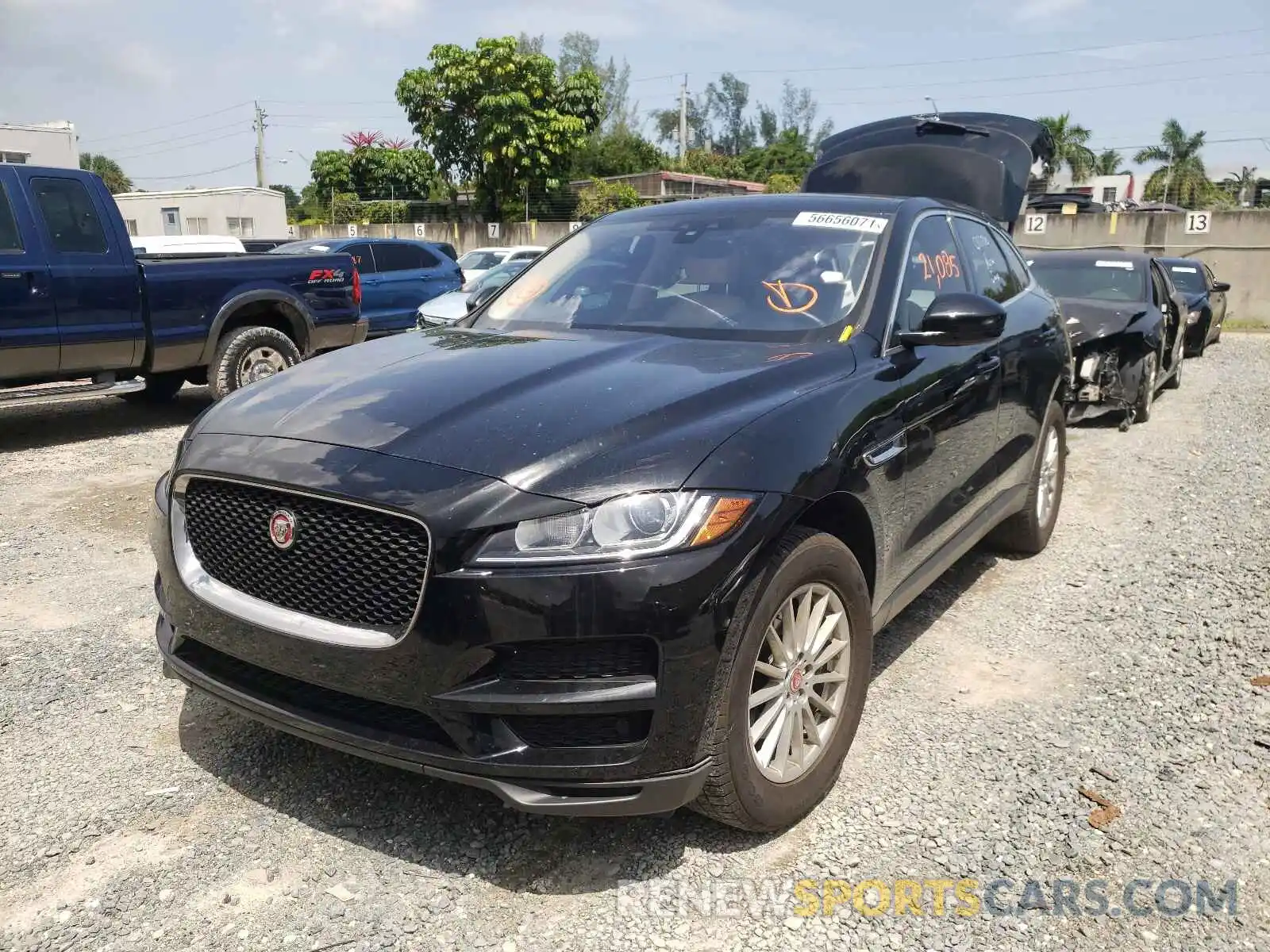 2 Фотография поврежденного автомобиля SADCS2FX5KA616589 JAGUAR F-PACE 2019