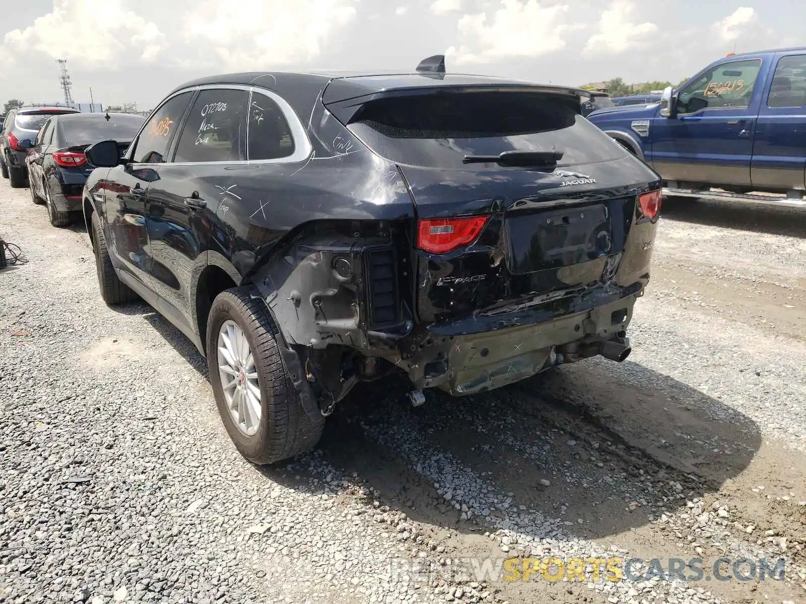 3 Фотография поврежденного автомобиля SADCS2FX5KA616589 JAGUAR F-PACE 2019