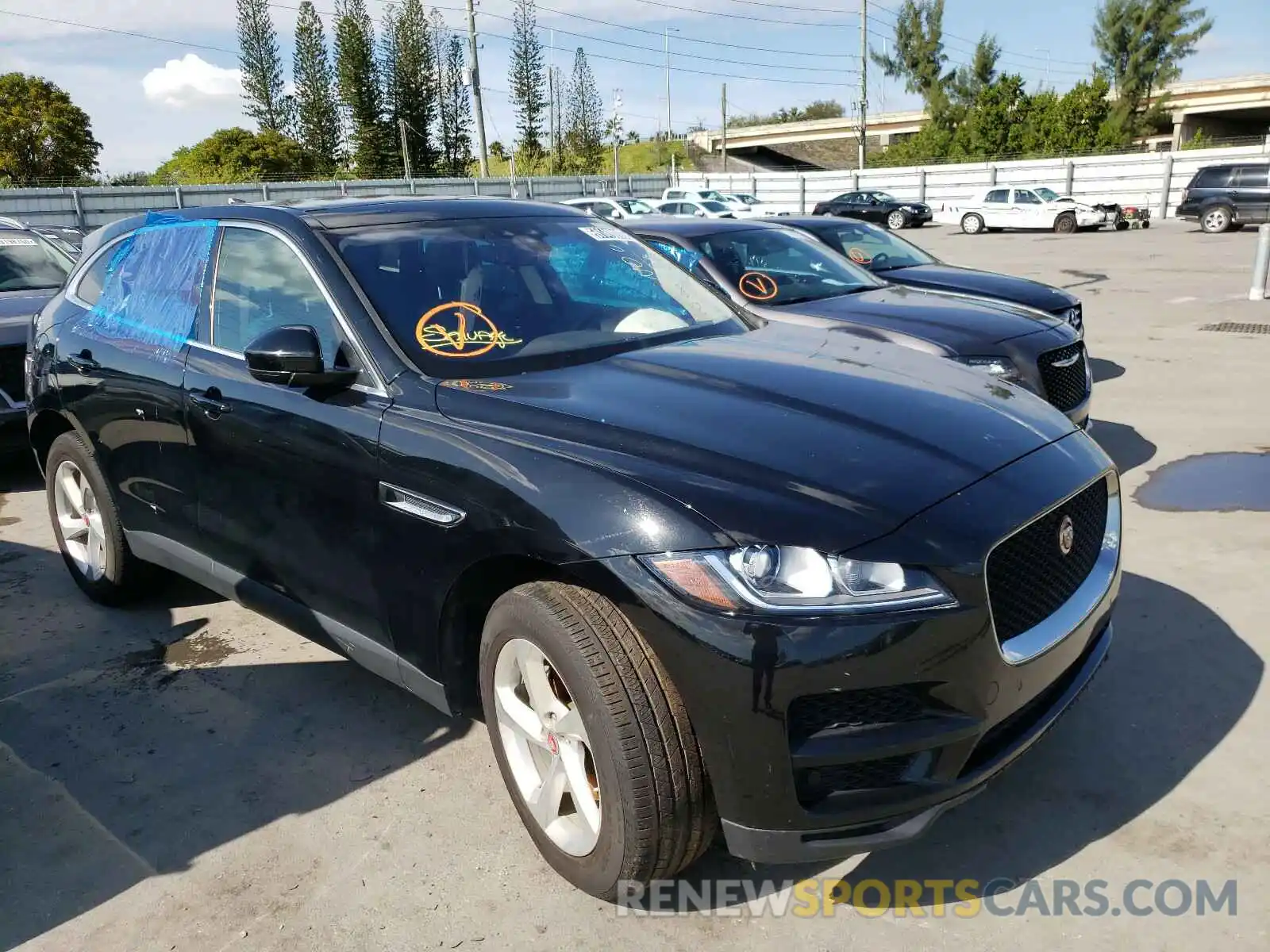 1 Photograph of a damaged car SADCS2FX6KA601695 JAGUAR F-PACE 2019