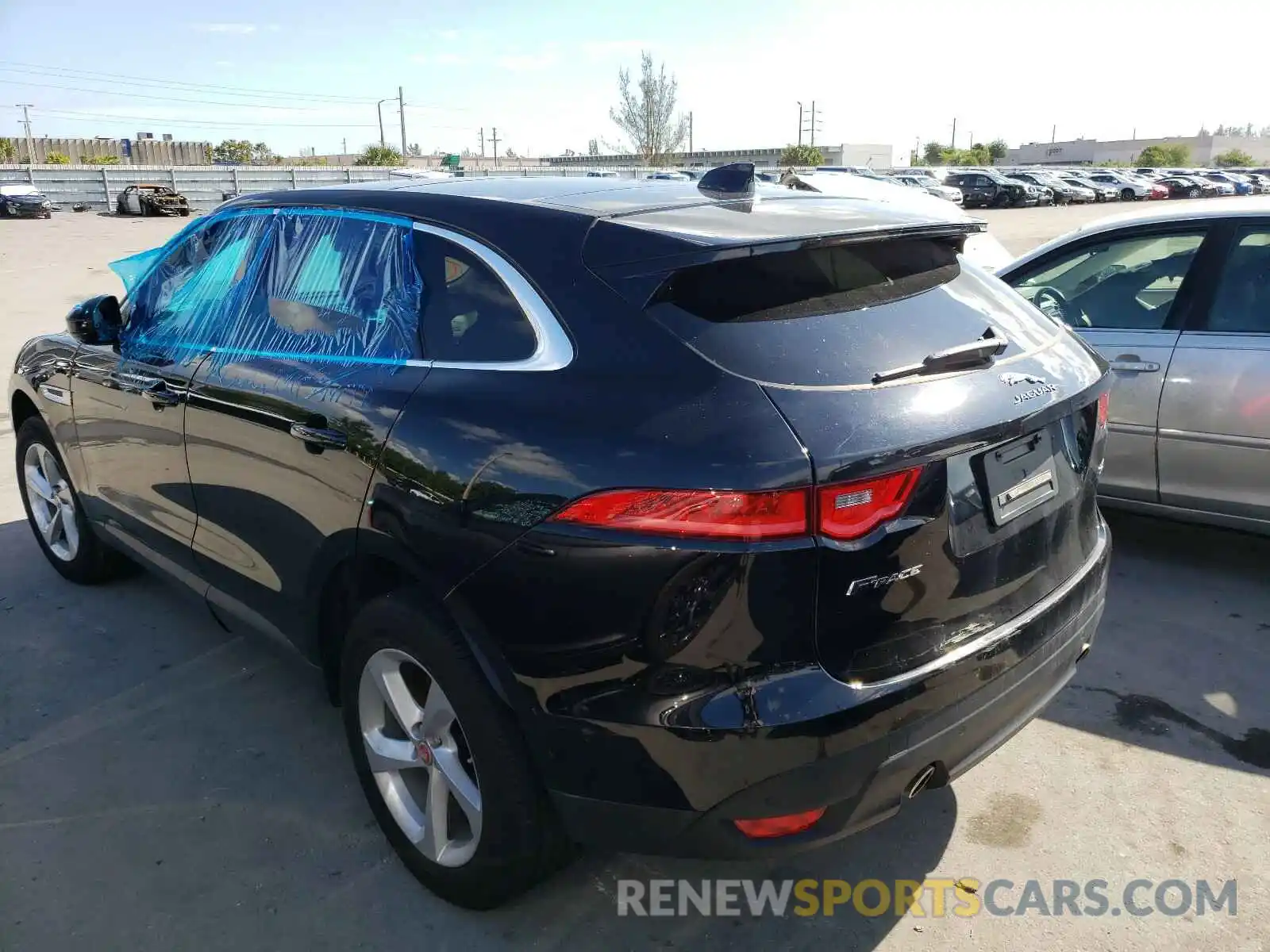 3 Photograph of a damaged car SADCS2FX6KA601695 JAGUAR F-PACE 2019