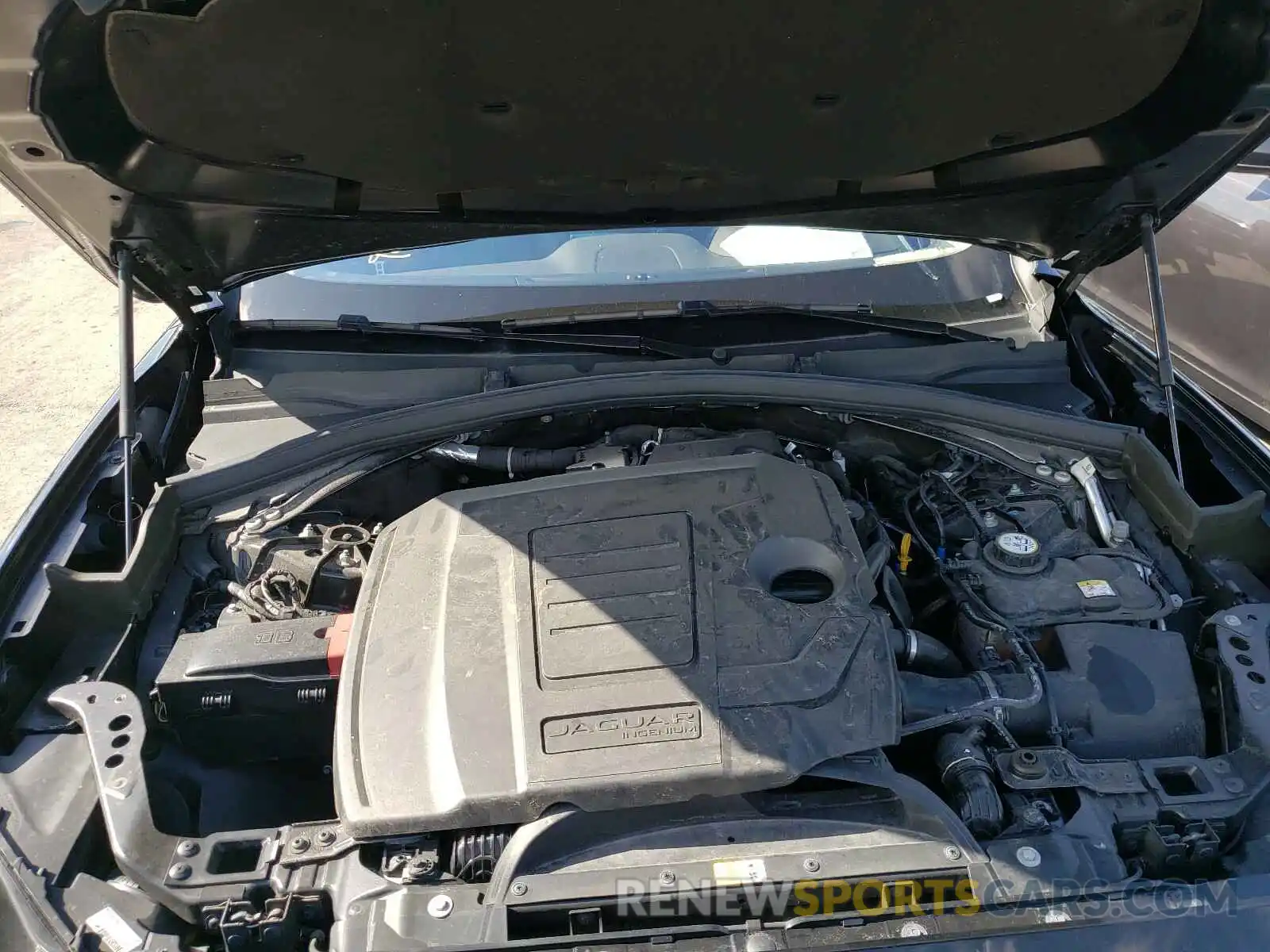 7 Photograph of a damaged car SADCS2FX6KA601695 JAGUAR F-PACE 2019