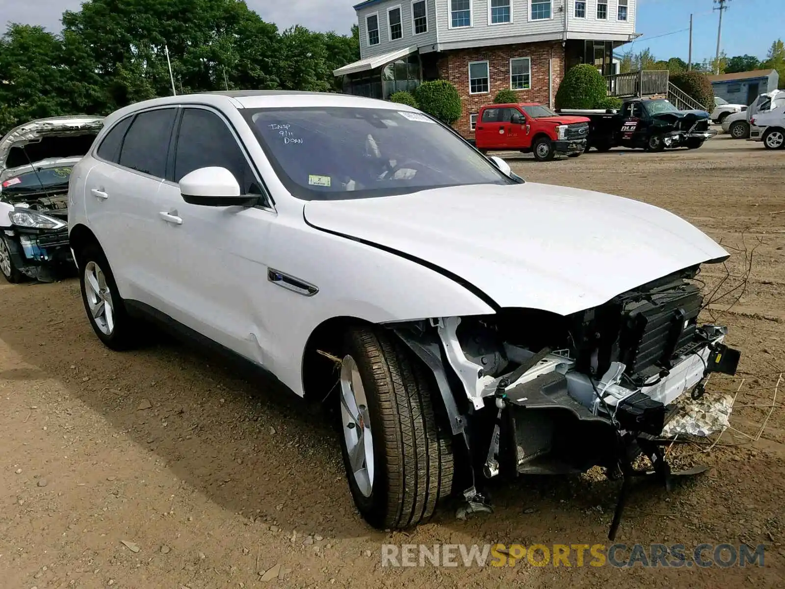 1 Photograph of a damaged car SADCS2FX6KA601762 JAGUAR F-PACE 2019