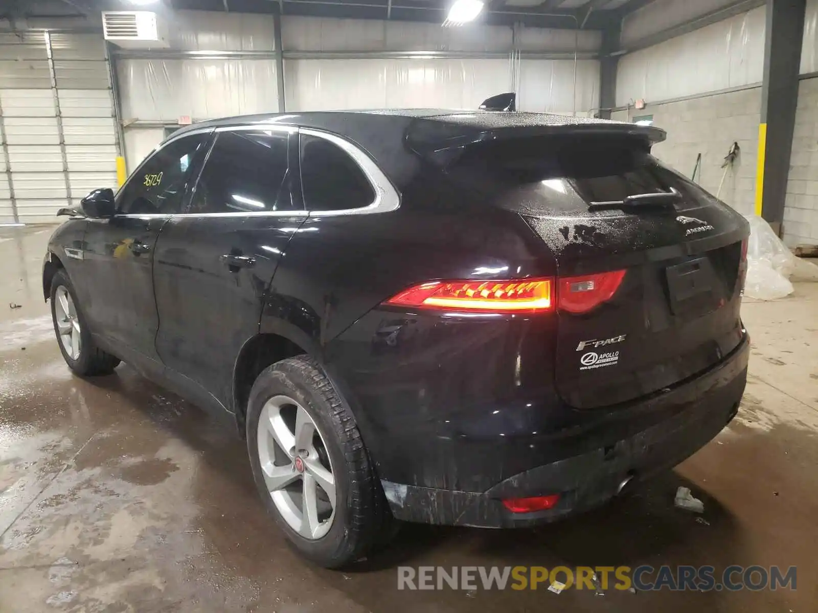 3 Фотография поврежденного автомобиля SADCS2FX6KA601874 JAGUAR F-PACE 2019