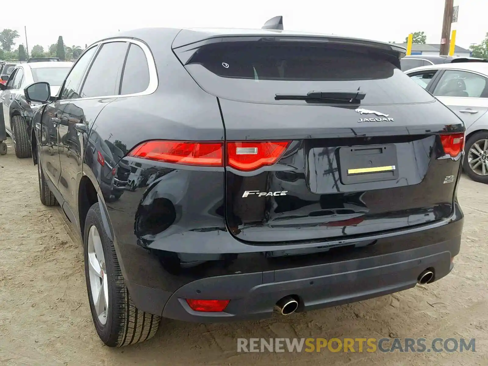 3 Фотография поврежденного автомобиля SADCS2FX7KA605805 JAGUAR F-PACE 2019