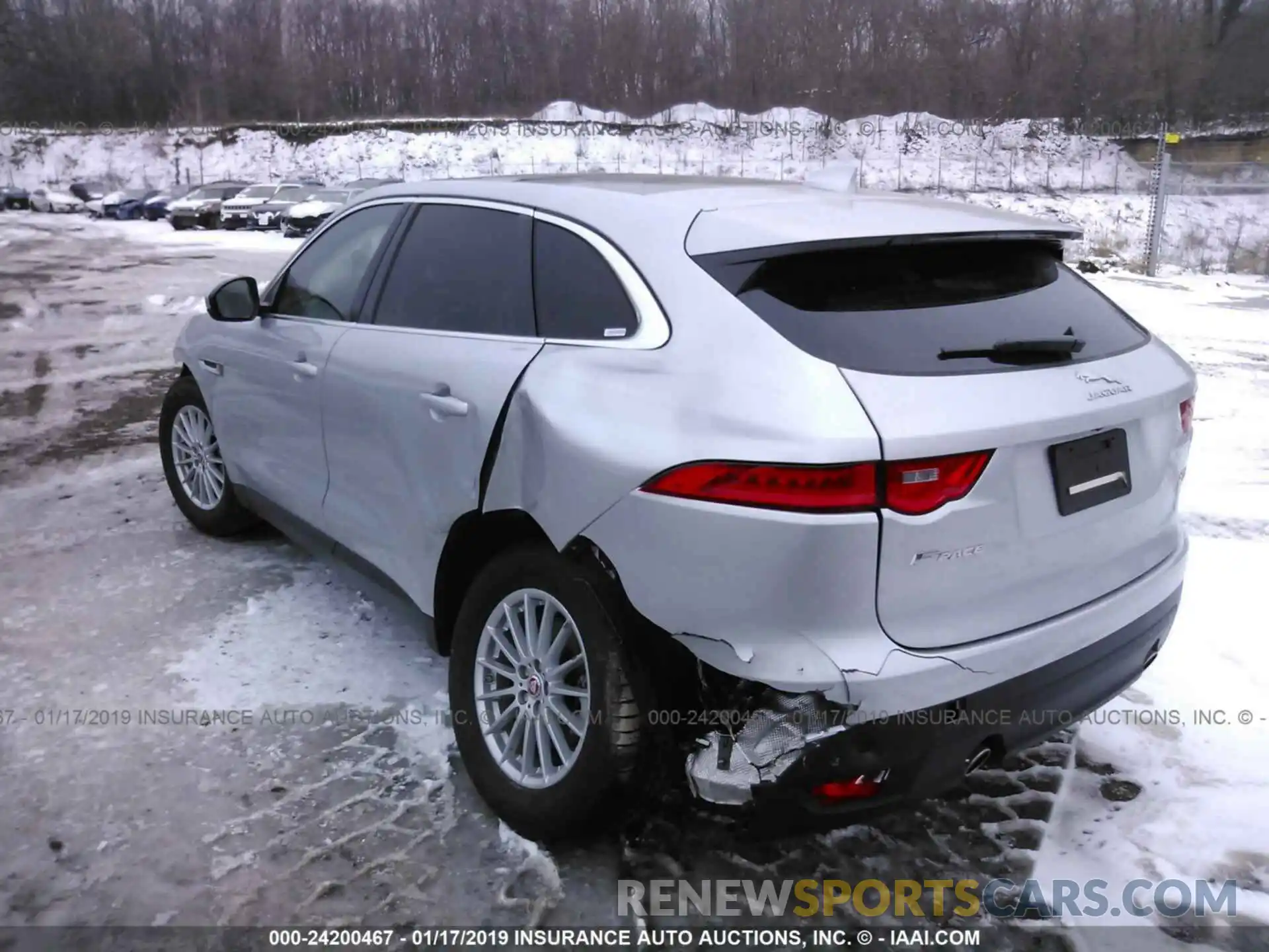 3 Фотография поврежденного автомобиля SADCS2FX8KA367639 JAGUAR F-PACE 2019