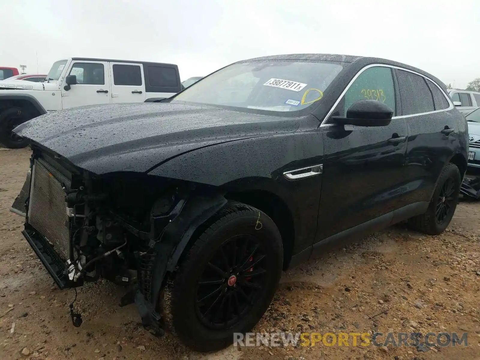 2 Фотография поврежденного автомобиля SADCS2FX8KA368130 JAGUAR F-PACE 2019