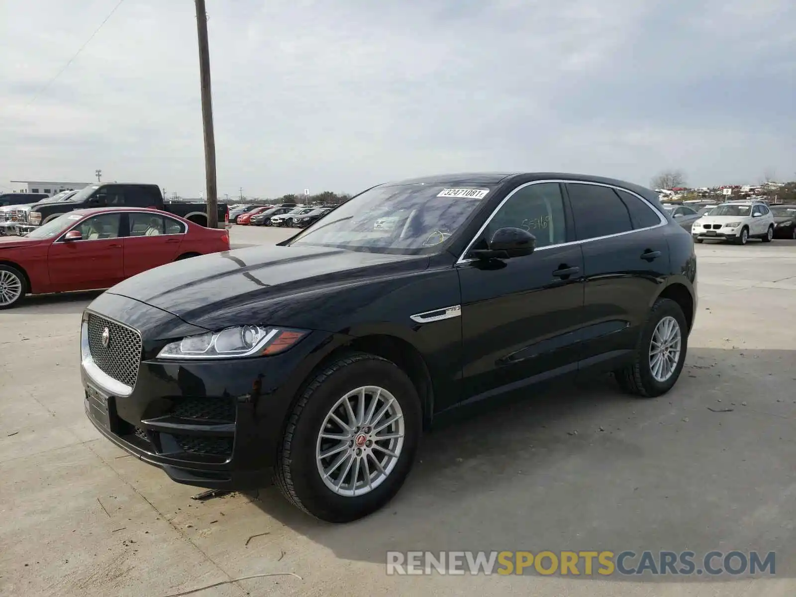 2 Фотография поврежденного автомобиля SADCS2FX8KA390628 JAGUAR F-PACE 2019