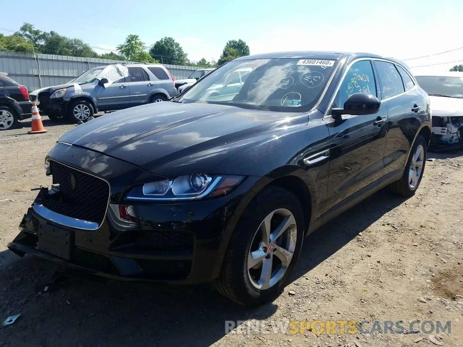 2 Фотография поврежденного автомобиля SADCS2FX9KA602016 JAGUAR F-PACE 2019