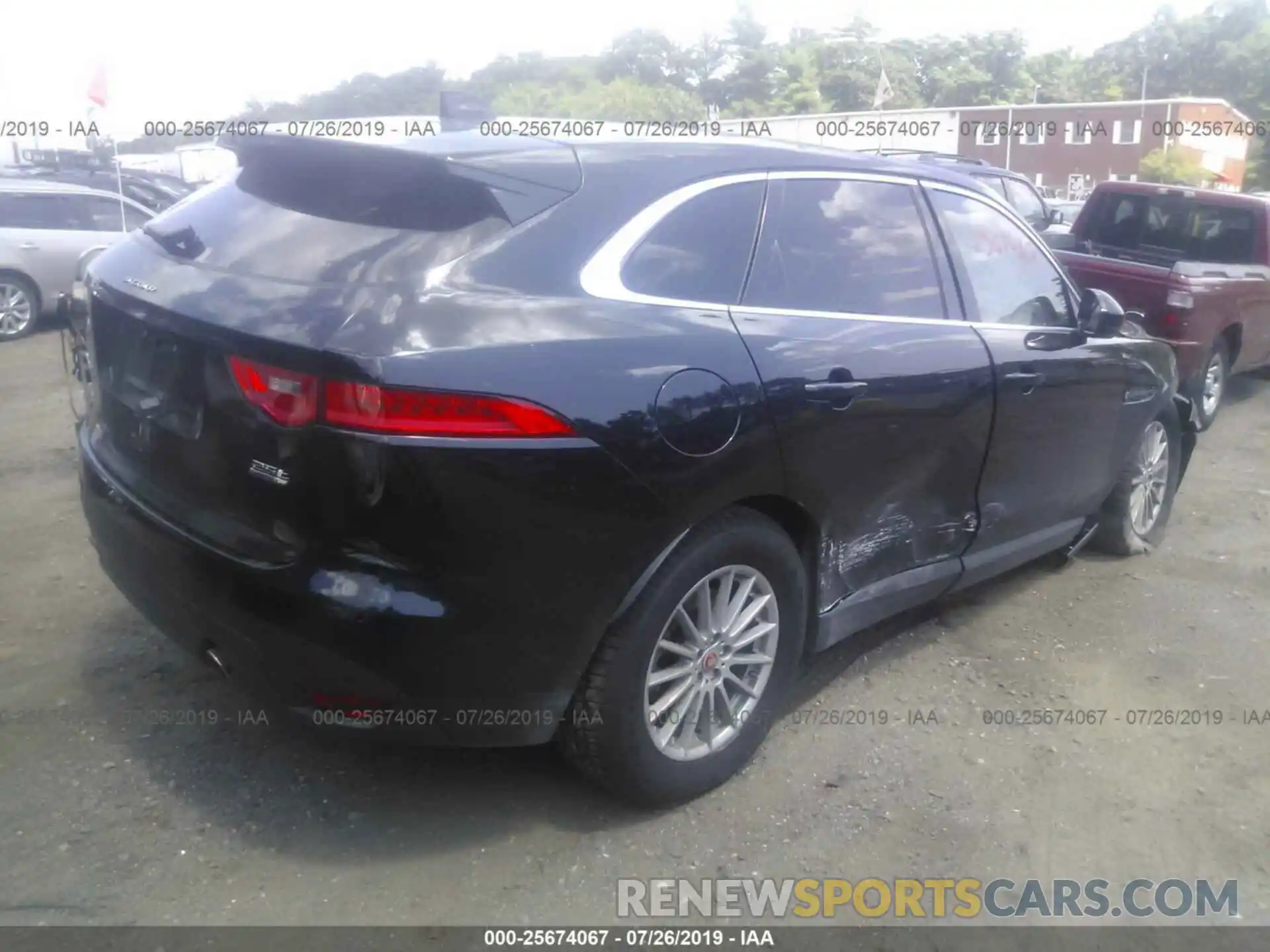 4 Photograph of a damaged car SADCS2FXXKA367075 JAGUAR F-PACE 2019