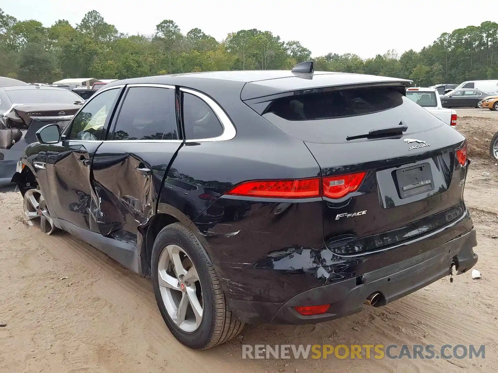 3 Photograph of a damaged car SADCS2FXXKA601957 JAGUAR F-PACE 2019