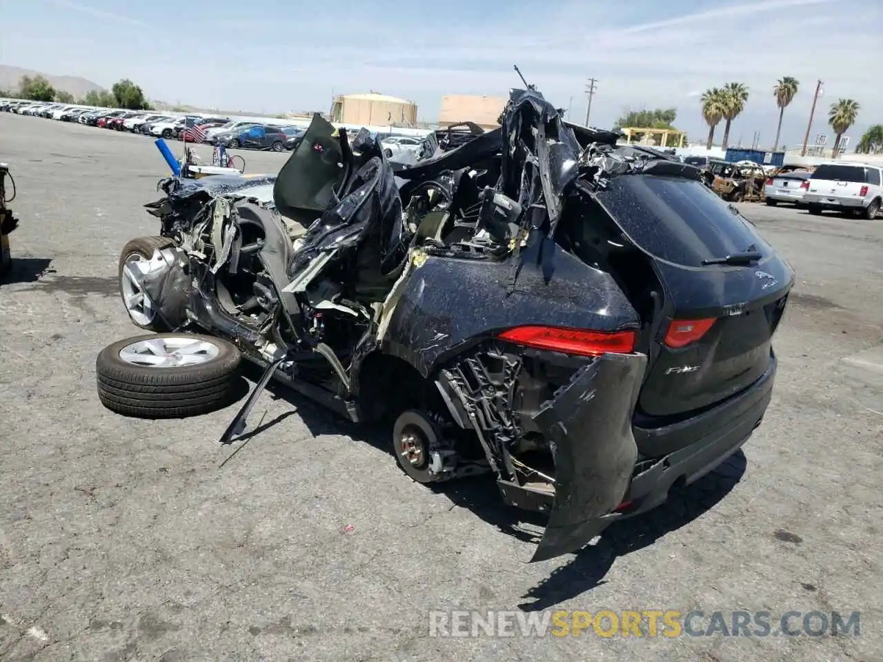 3 Photograph of a damaged car SADCS2FXXKA602932 JAGUAR F-PACE 2019