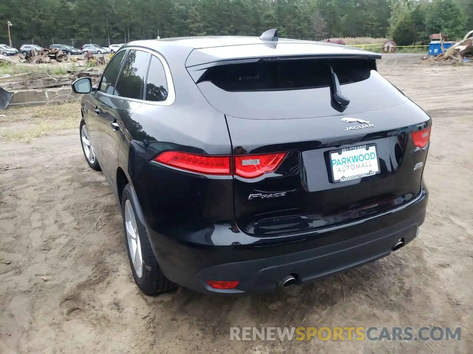 3 Photograph of a damaged car SADCS2FXXKA606494 JAGUAR F-PACE 2019