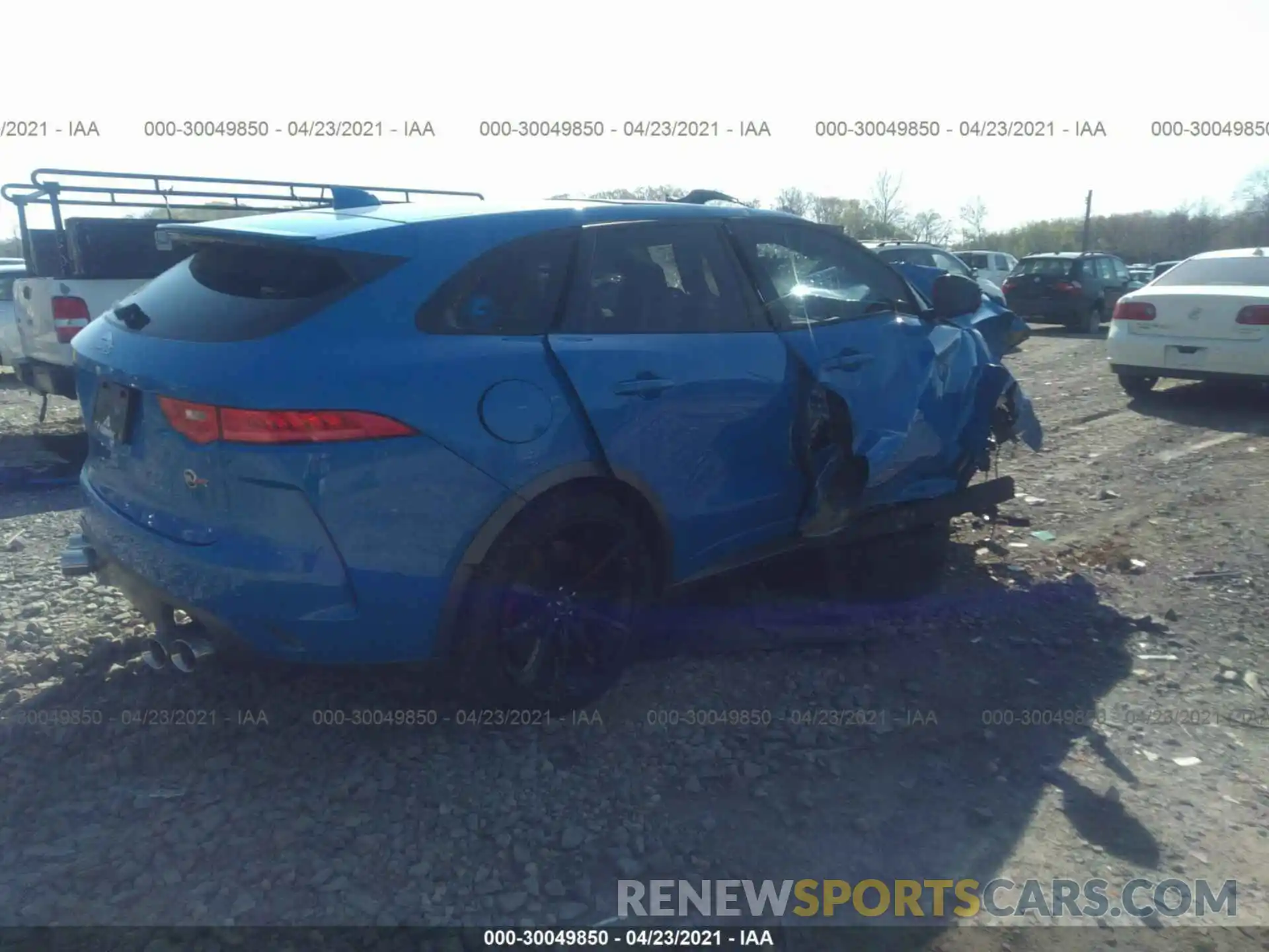 4 Photograph of a damaged car SADCZ2EE5KA604969 JAGUAR F-PACE 2019