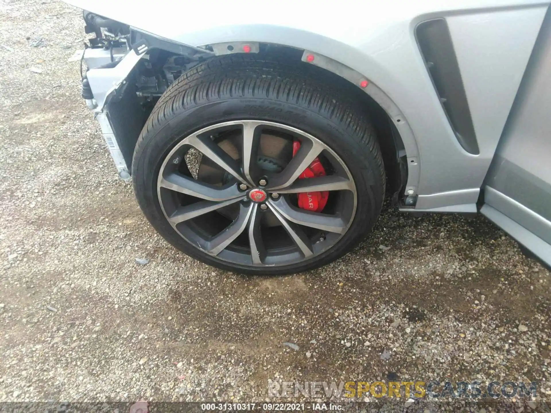 13 Photograph of a damaged car SADCZ2EE6KA603135 JAGUAR F-PACE 2019