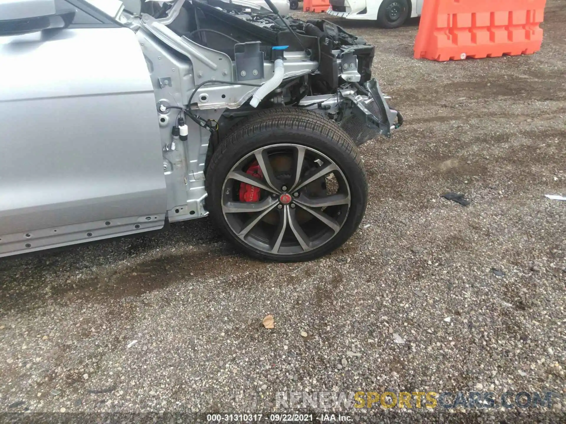 15 Photograph of a damaged car SADCZ2EE6KA603135 JAGUAR F-PACE 2019