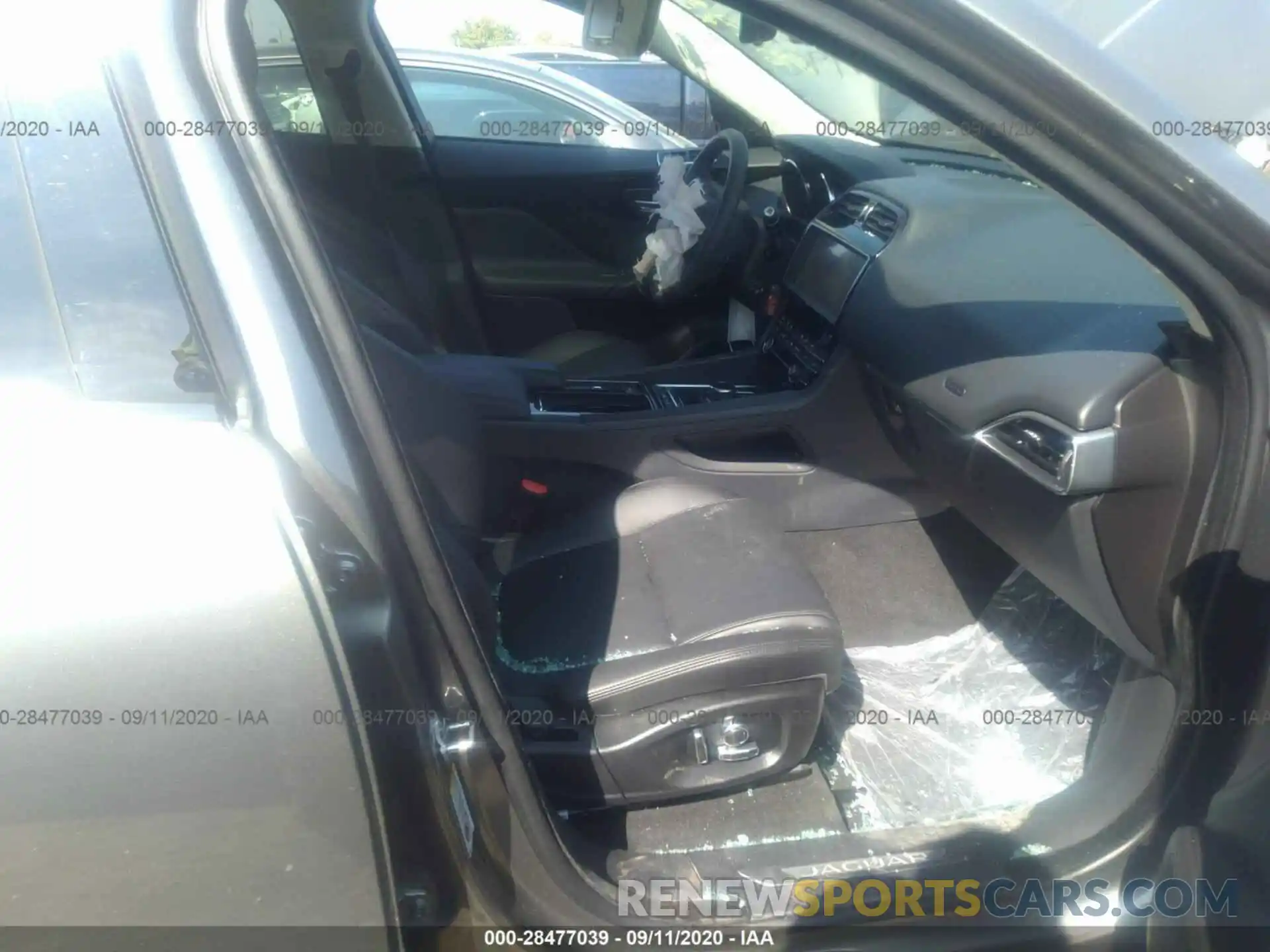 5 Photograph of a damaged car SADCJ2FX0LA631196 JAGUAR F-PACE 2020