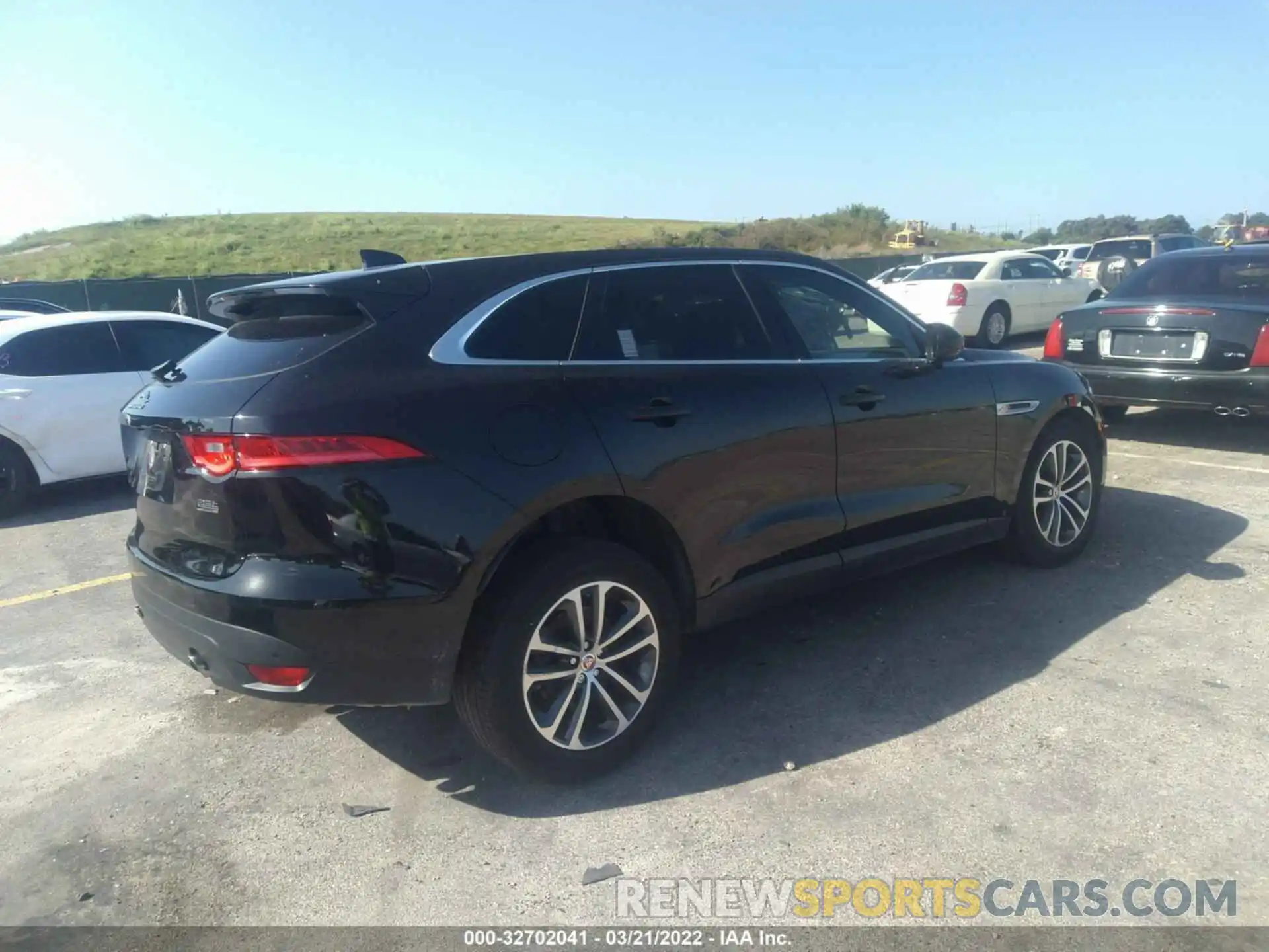 4 Фотография поврежденного автомобиля SADCJ2FX1LA647469 JAGUAR F-PACE 2020