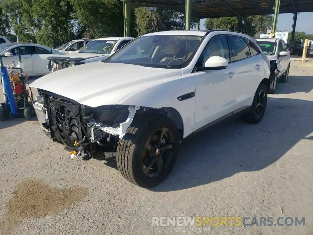 2 Фотография поврежденного автомобиля SADCJ2FX2LA625612 JAGUAR F-PACE 2020