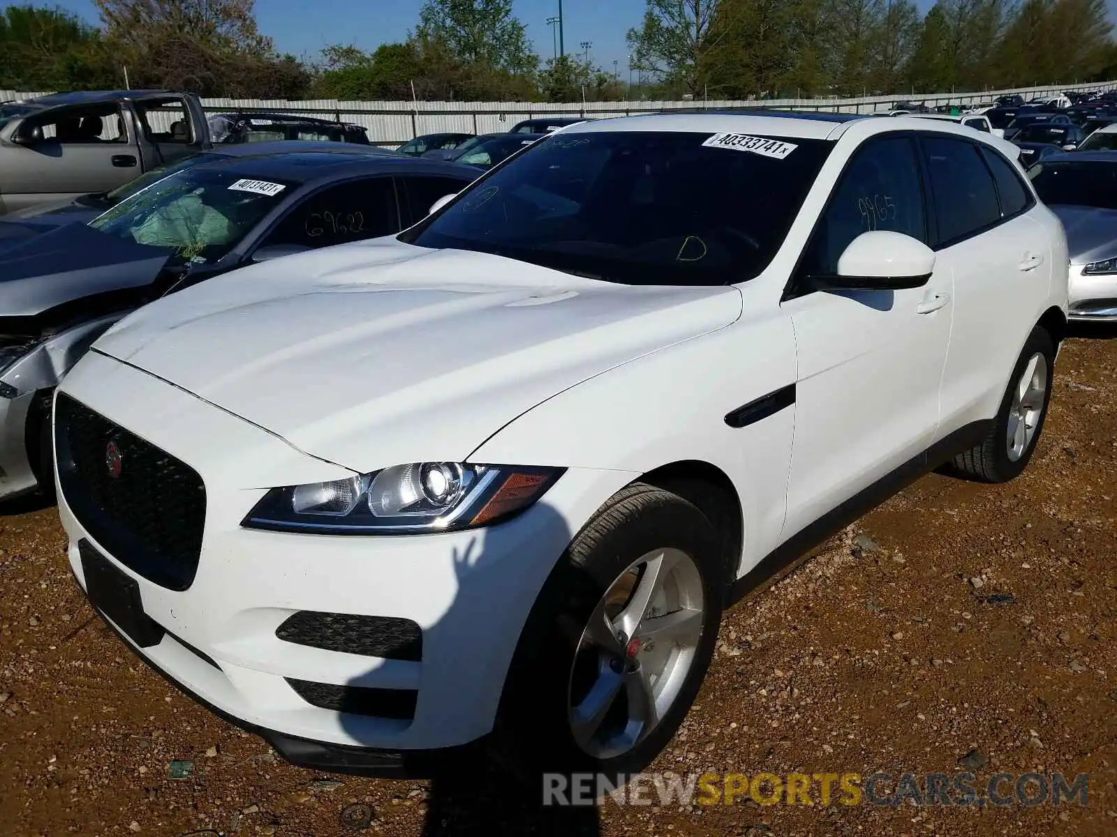 2 Фотография поврежденного автомобиля SADCJ2FX3LA620936 JAGUAR F-PACE 2020