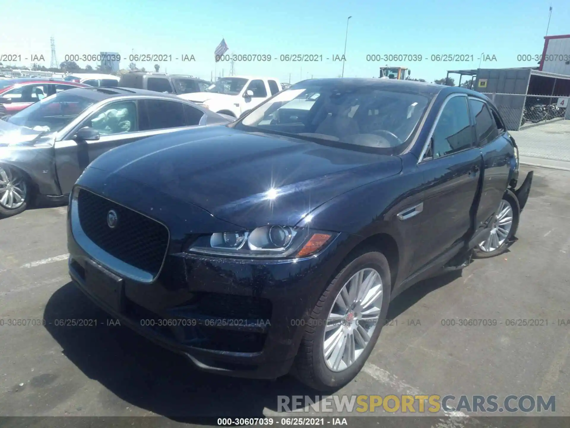 2 Фотография поврежденного автомобиля SADCJ2FX3LA636263 JAGUAR F-PACE 2020