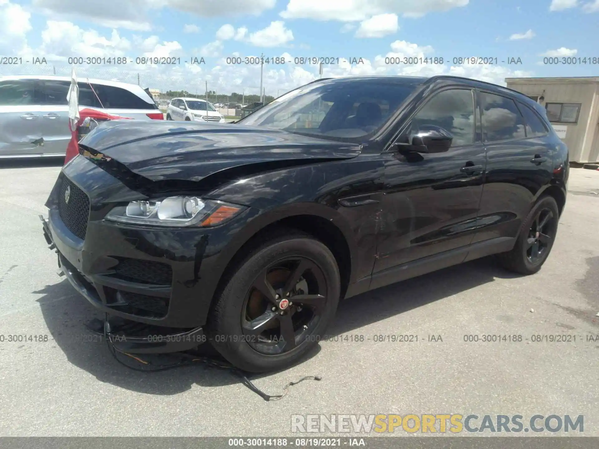 2 Фотография поврежденного автомобиля SADCJ2FX4LA621027 JAGUAR F-PACE 2020