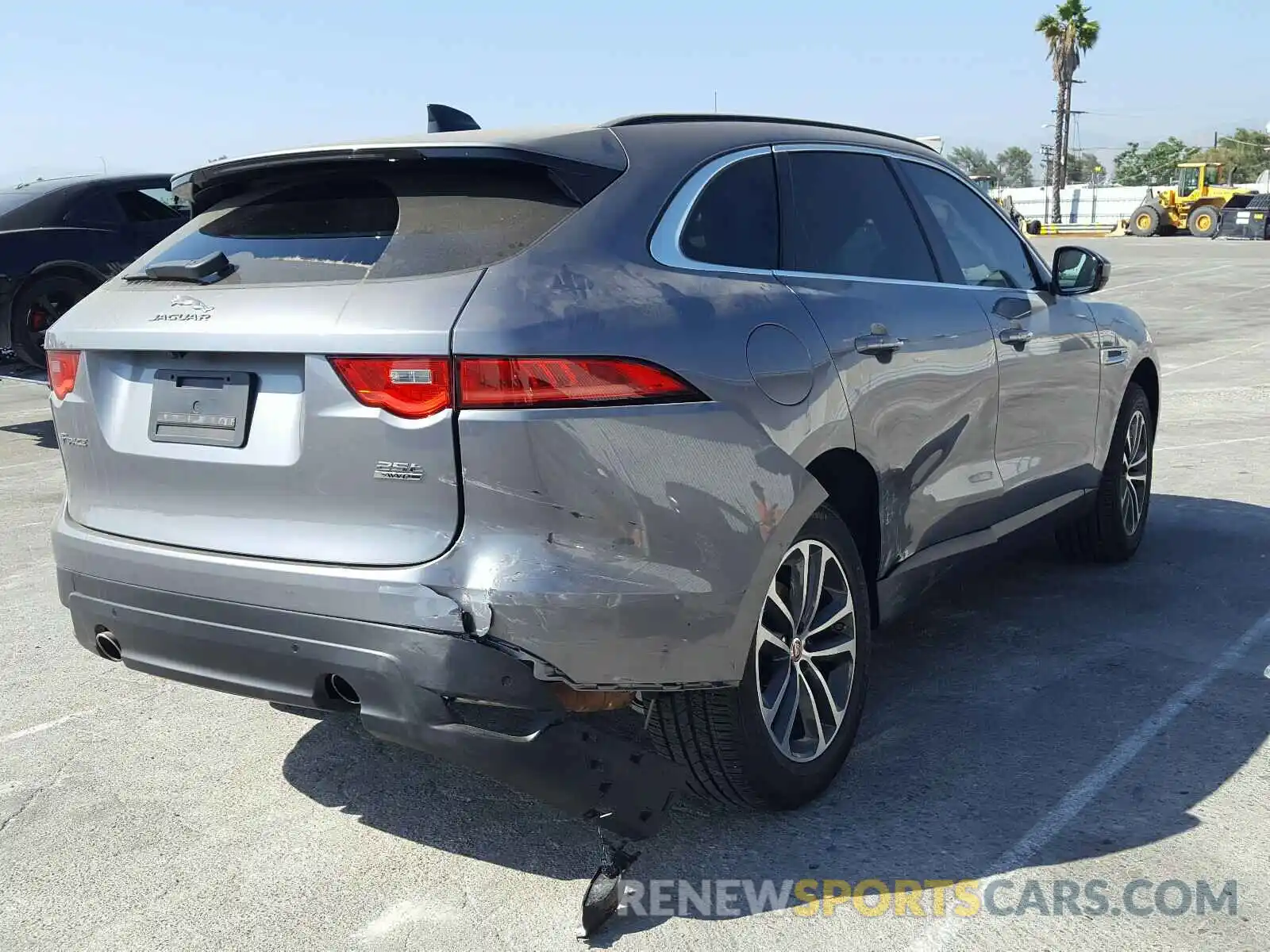 4 Photograph of a damaged car SADCJ2FX7LA628408 JAGUAR F-PACE 2020