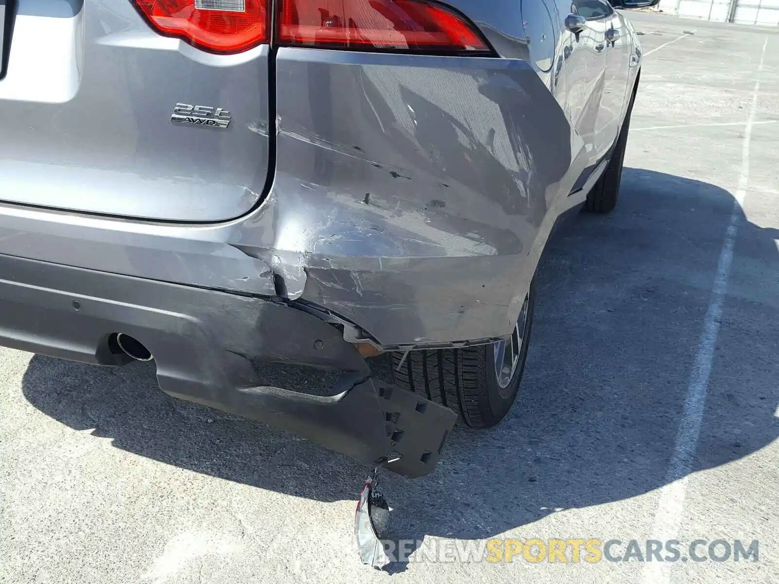 9 Photograph of a damaged car SADCJ2FX7LA628408 JAGUAR F-PACE 2020